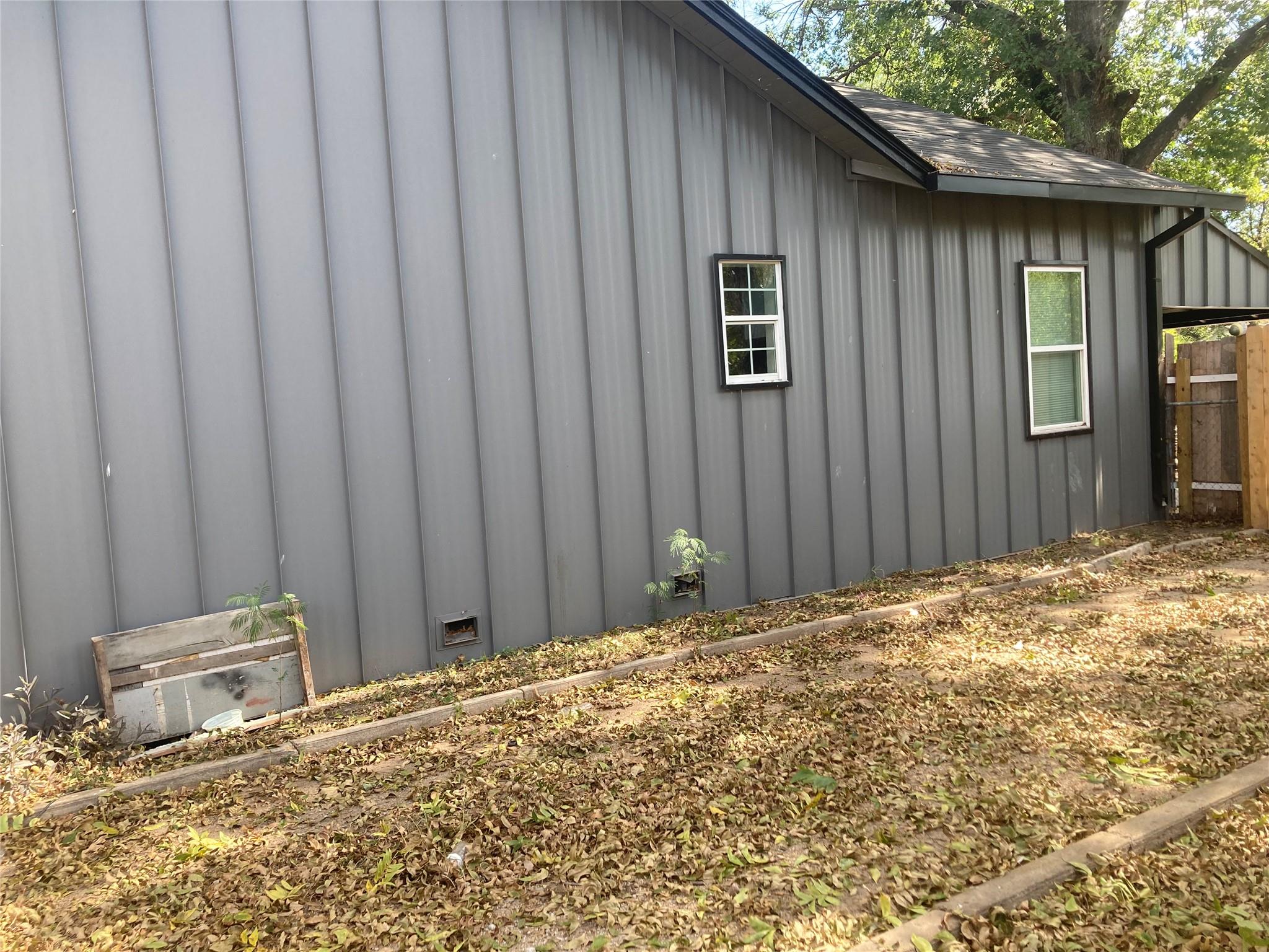 202 W Sayers Ave, San Antonio, TX 78214