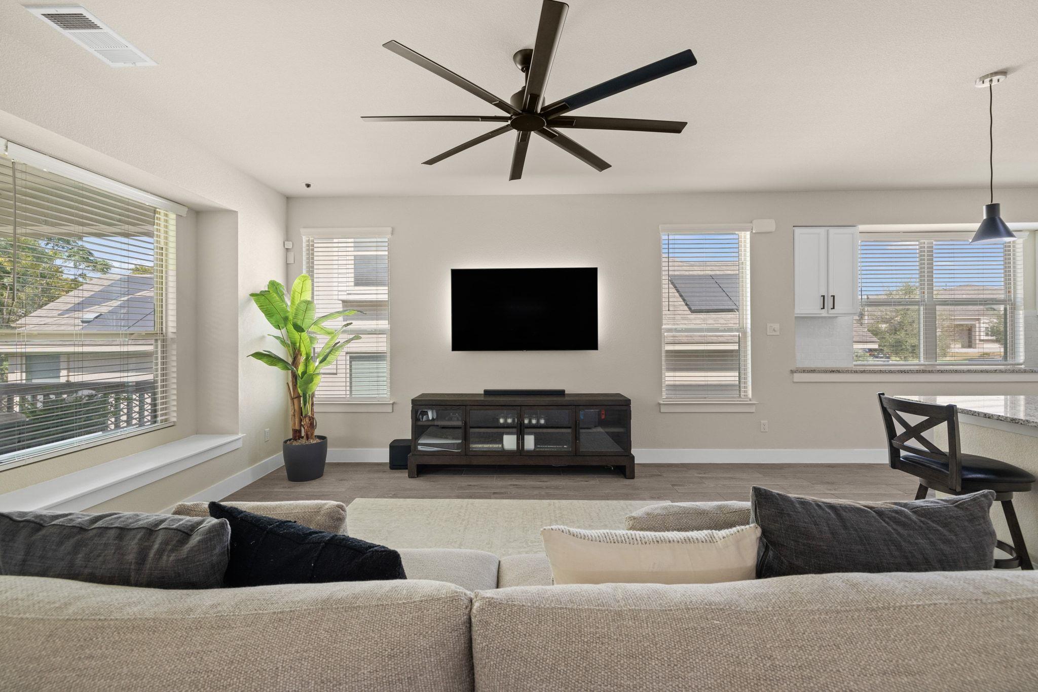 825 Mediterranean Dr, Leander, TX 78641