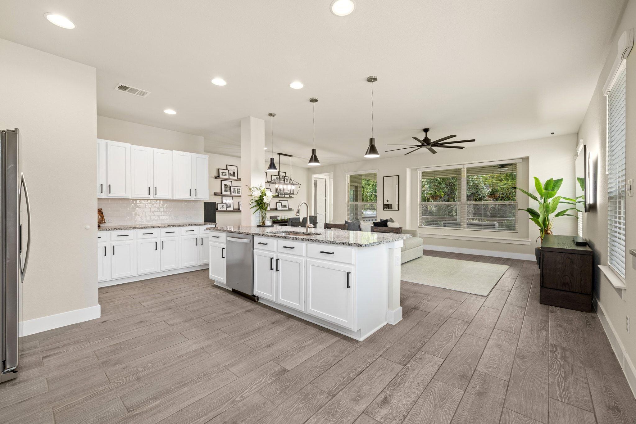 825 Mediterranean Dr, Leander, TX 78641