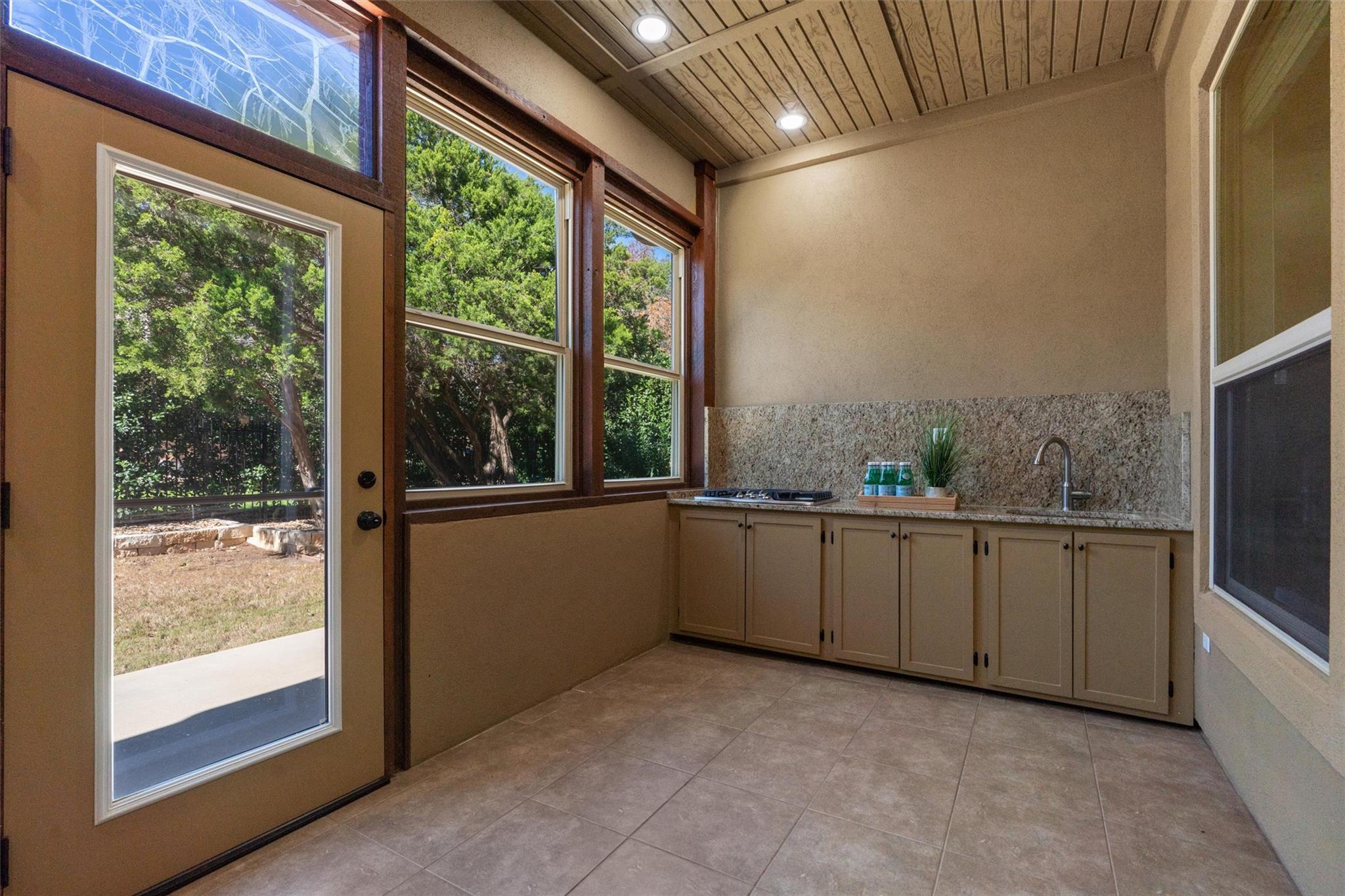 1913 Harvest Dance Dr, Leander, TX 78641