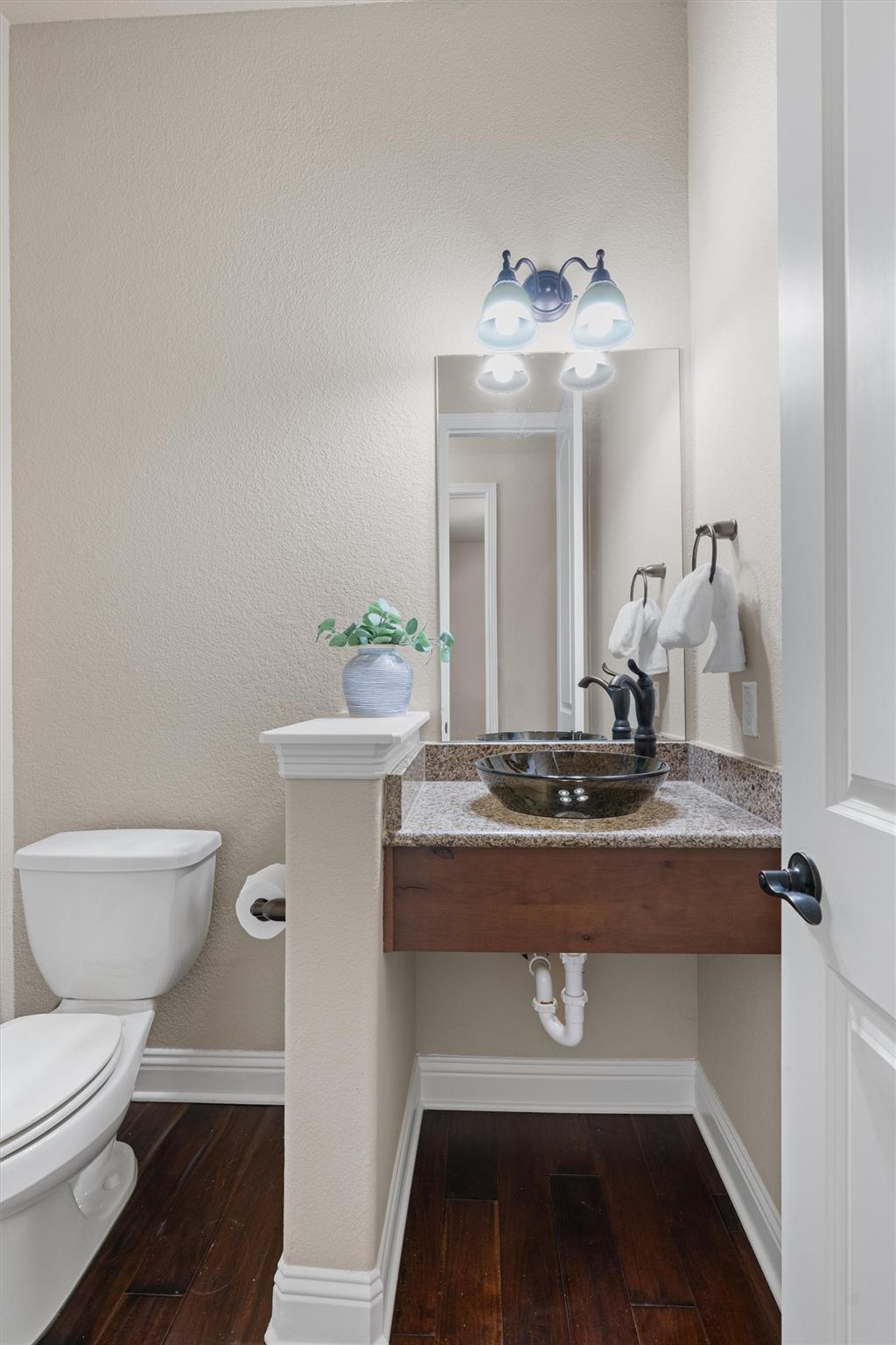 1913 Harvest Dance Dr, Leander, TX 78641