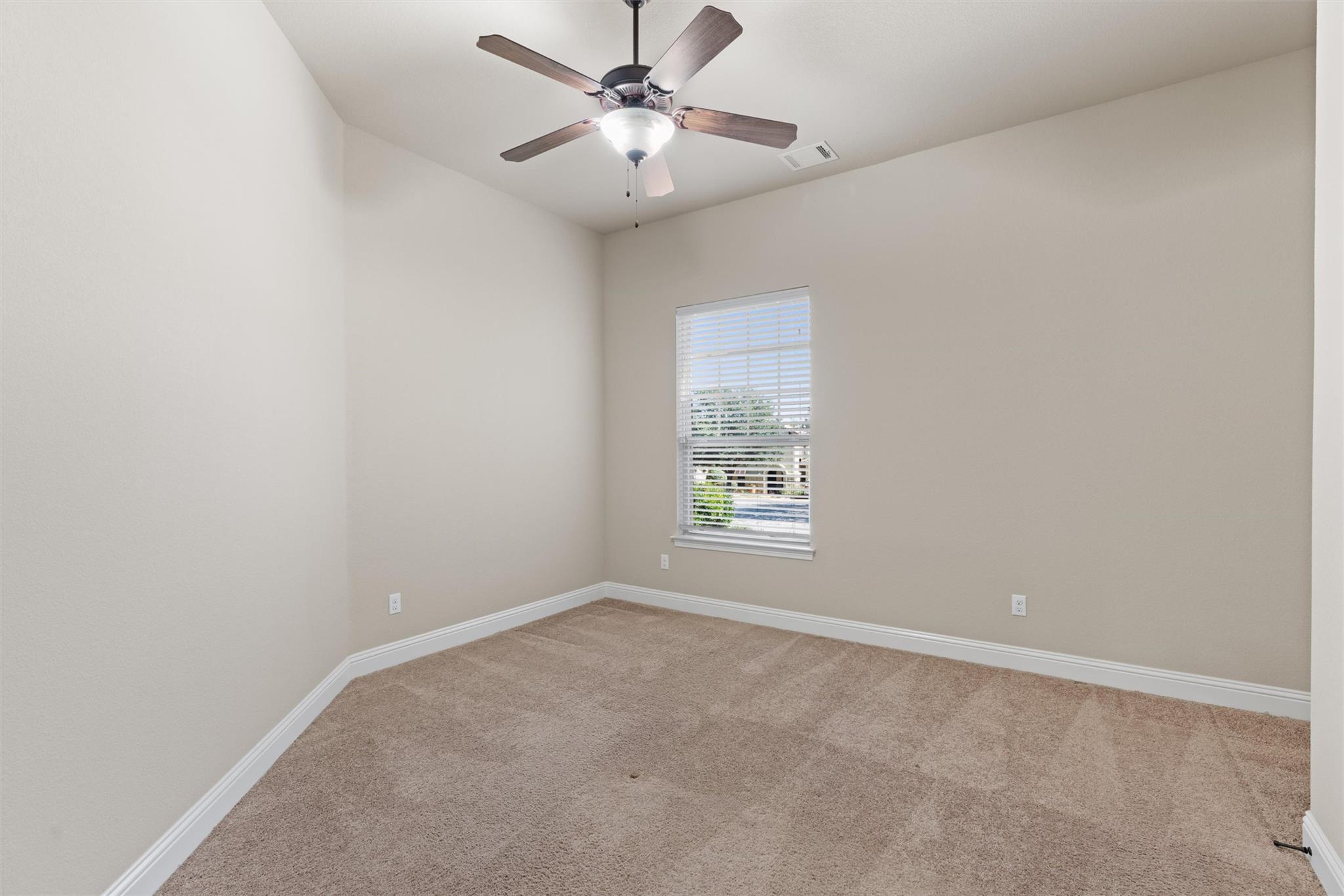 1913 Harvest Dance Dr, Leander, TX 78641