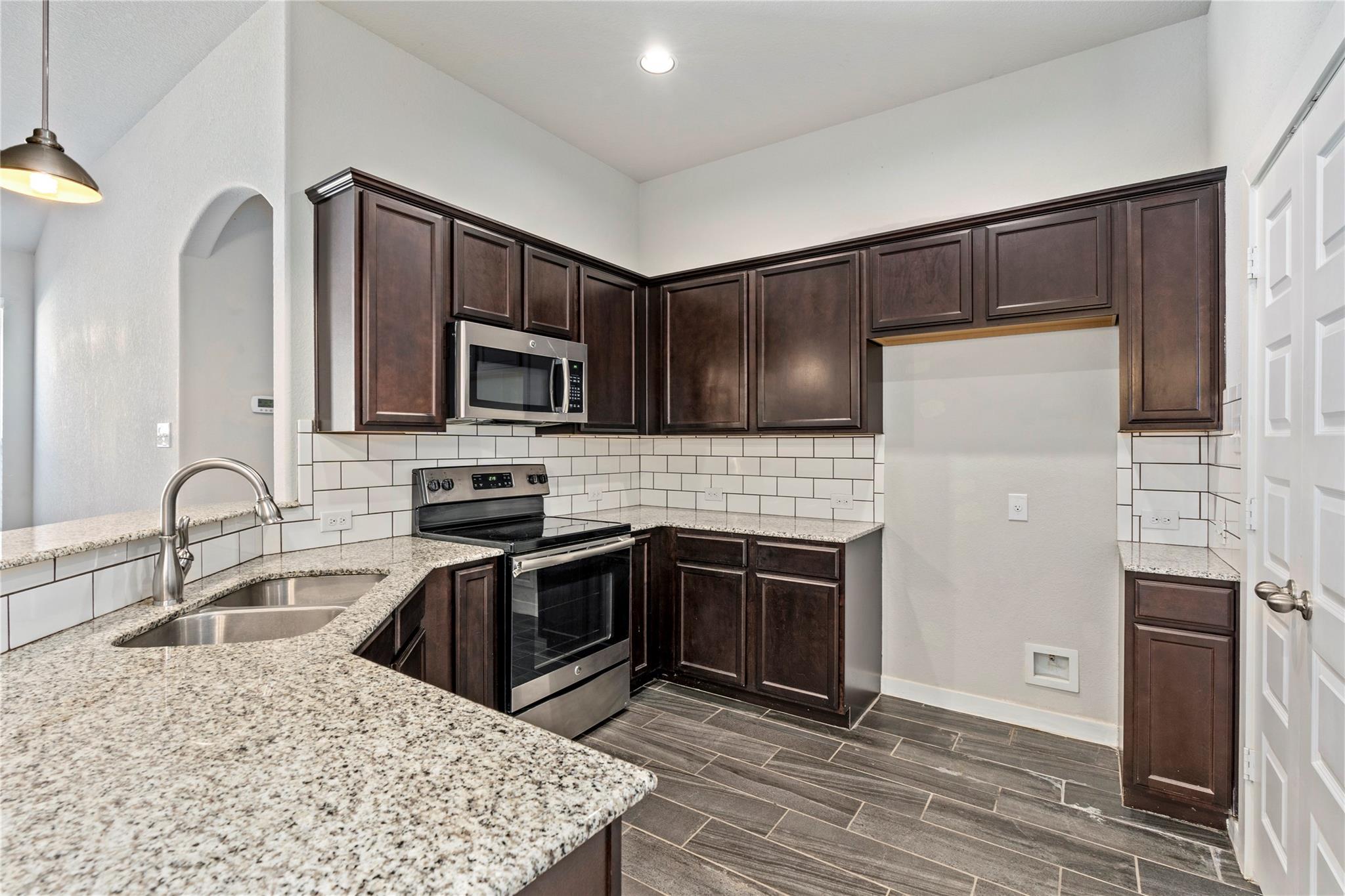 334-338 Creekside Curve Curv, New Braunfels, TX 78130