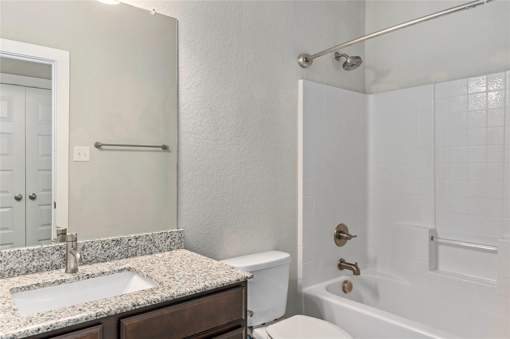 334-338 Creekside Curve Curv, New Braunfels, TX 78130