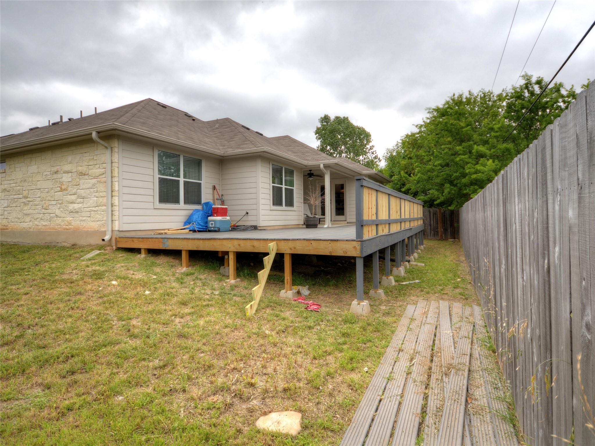 219 Valley Oaks Loop, Georgetown, TX 78626