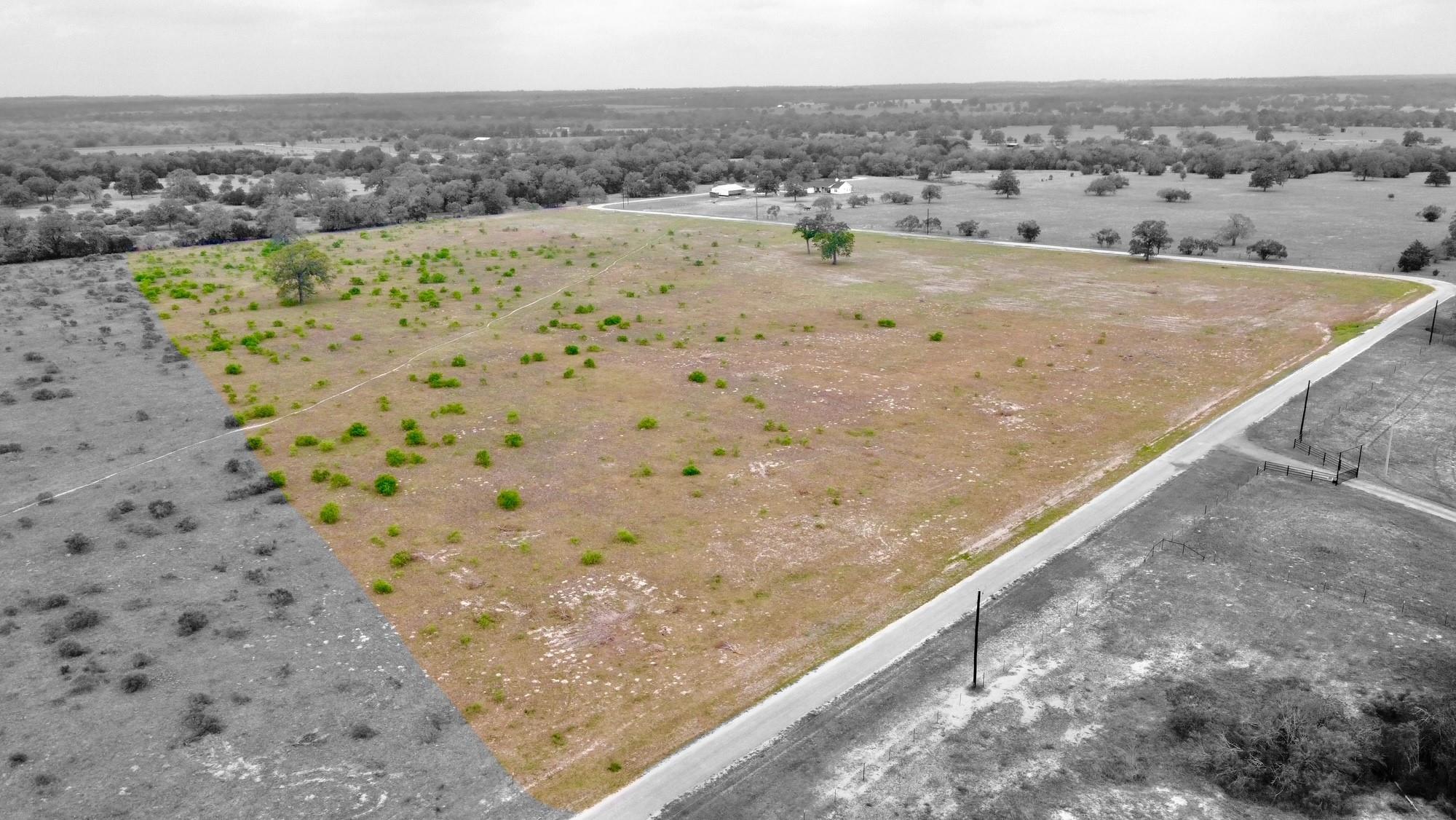 3 Big Sky Ranch Rd, Smithville, TX 78957