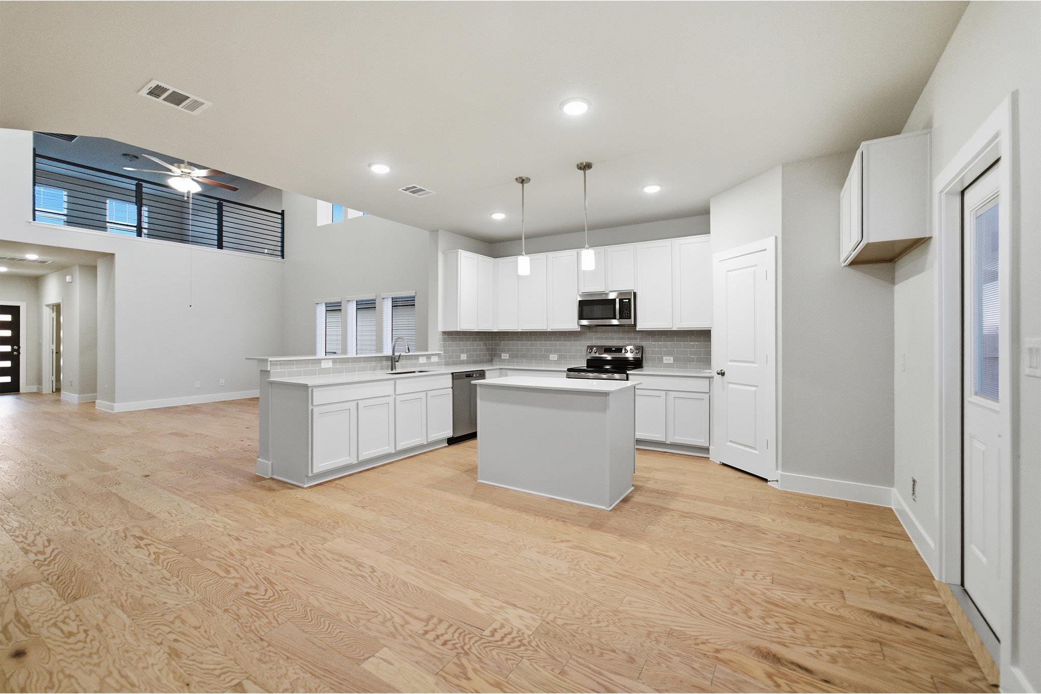 200 Quail Convey Dr, Jarrell, TX 76537