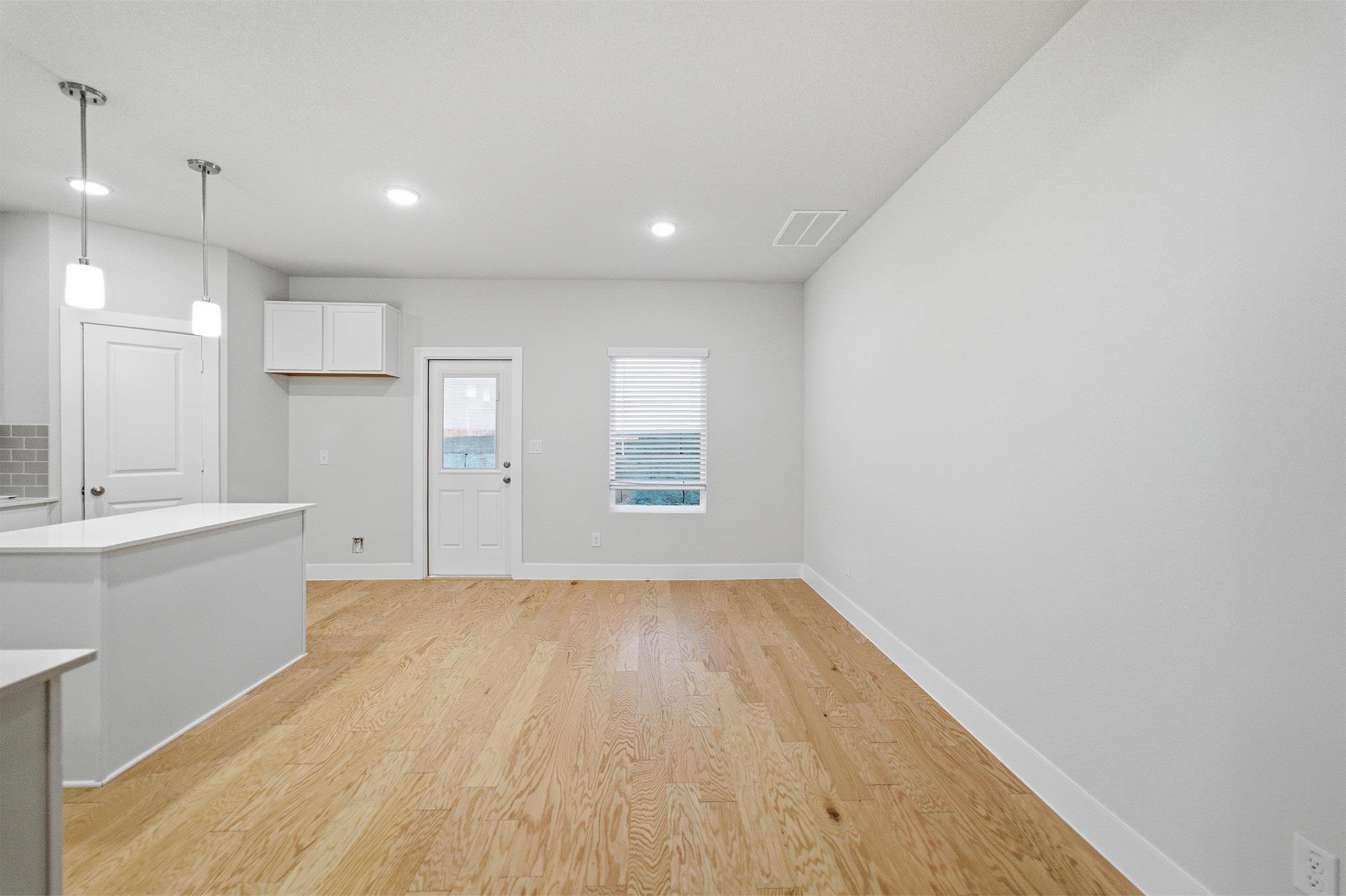 200 Quail Convey Dr, Jarrell, TX 76537