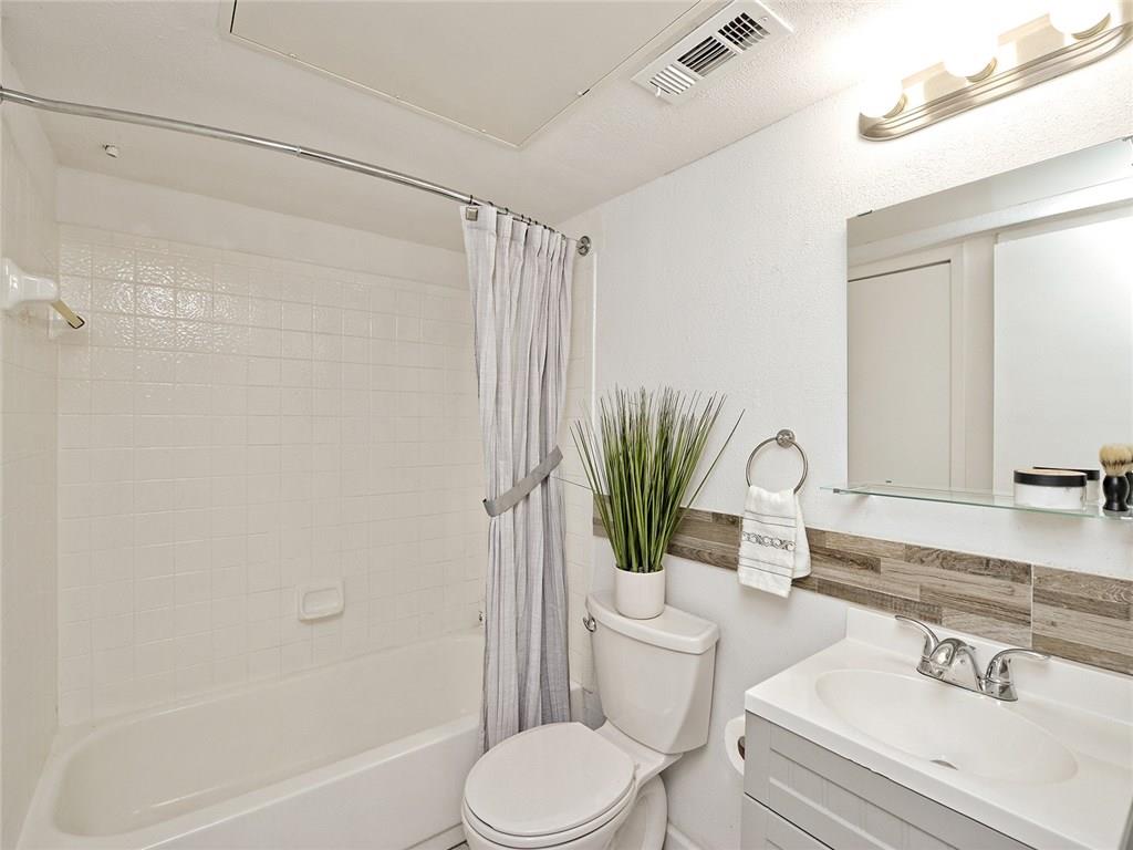 1840 Burton Dr # 226, Austin, TX 78741