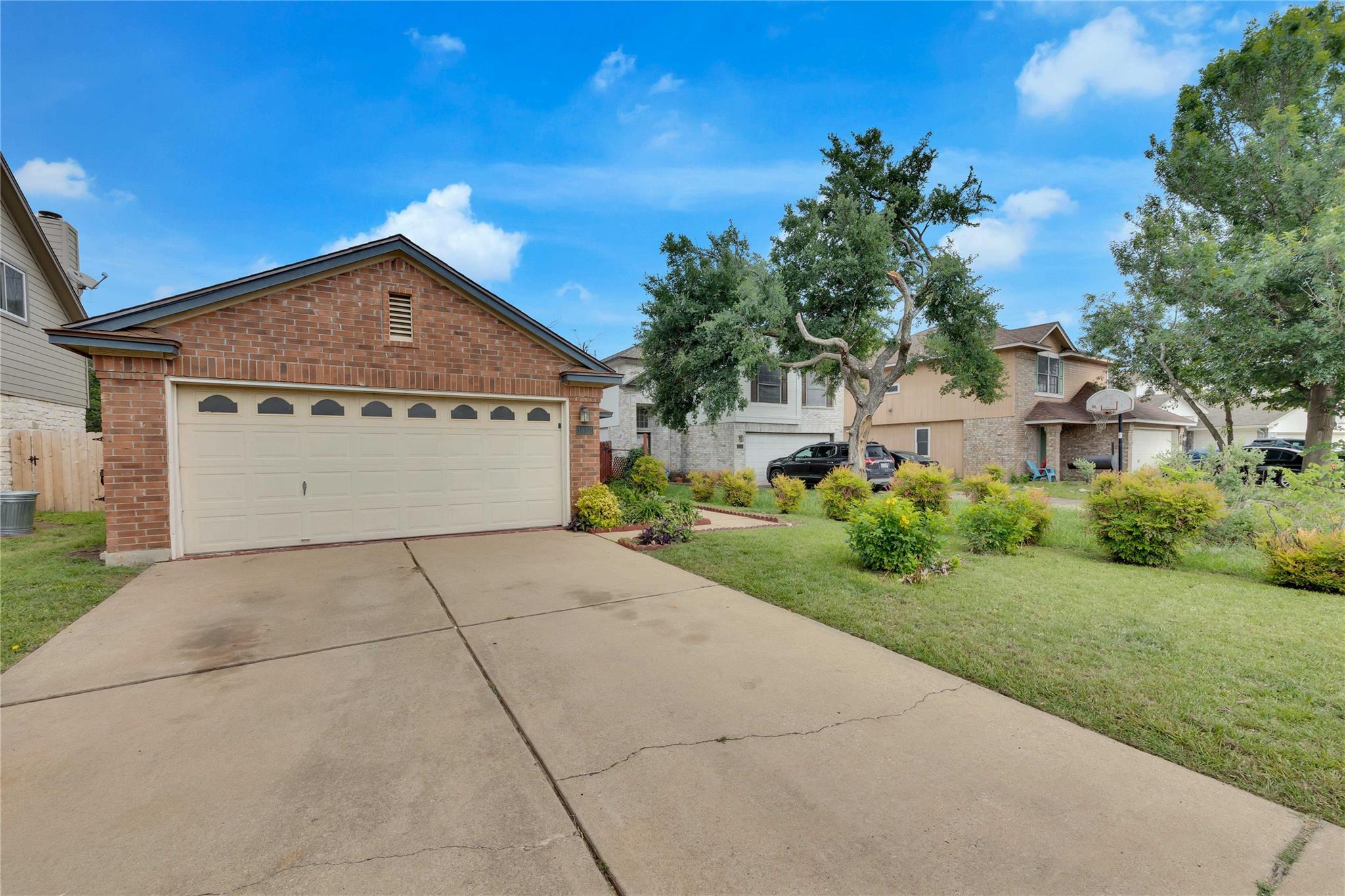1625 Sylvia Ct, Round Rock, TX 78681
