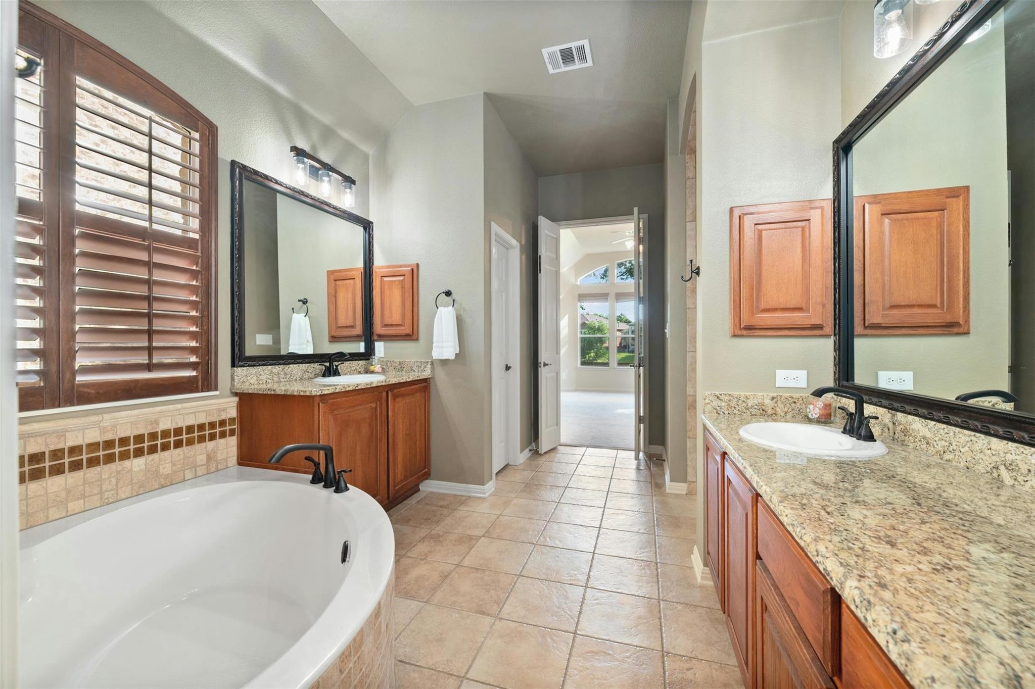 240 Bolton Dr, Austin, TX 78737