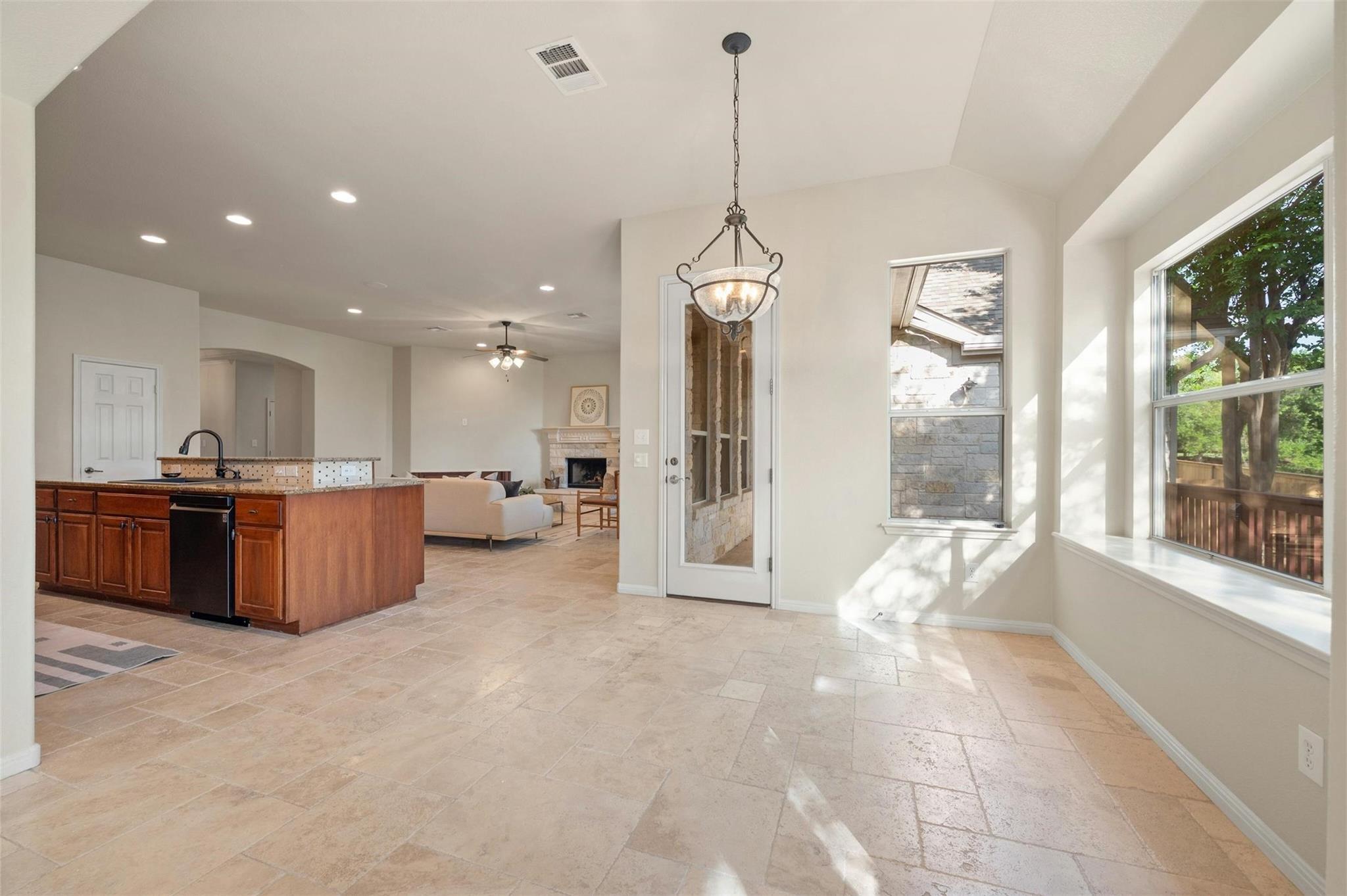 240 Bolton Dr, Austin, TX 78737