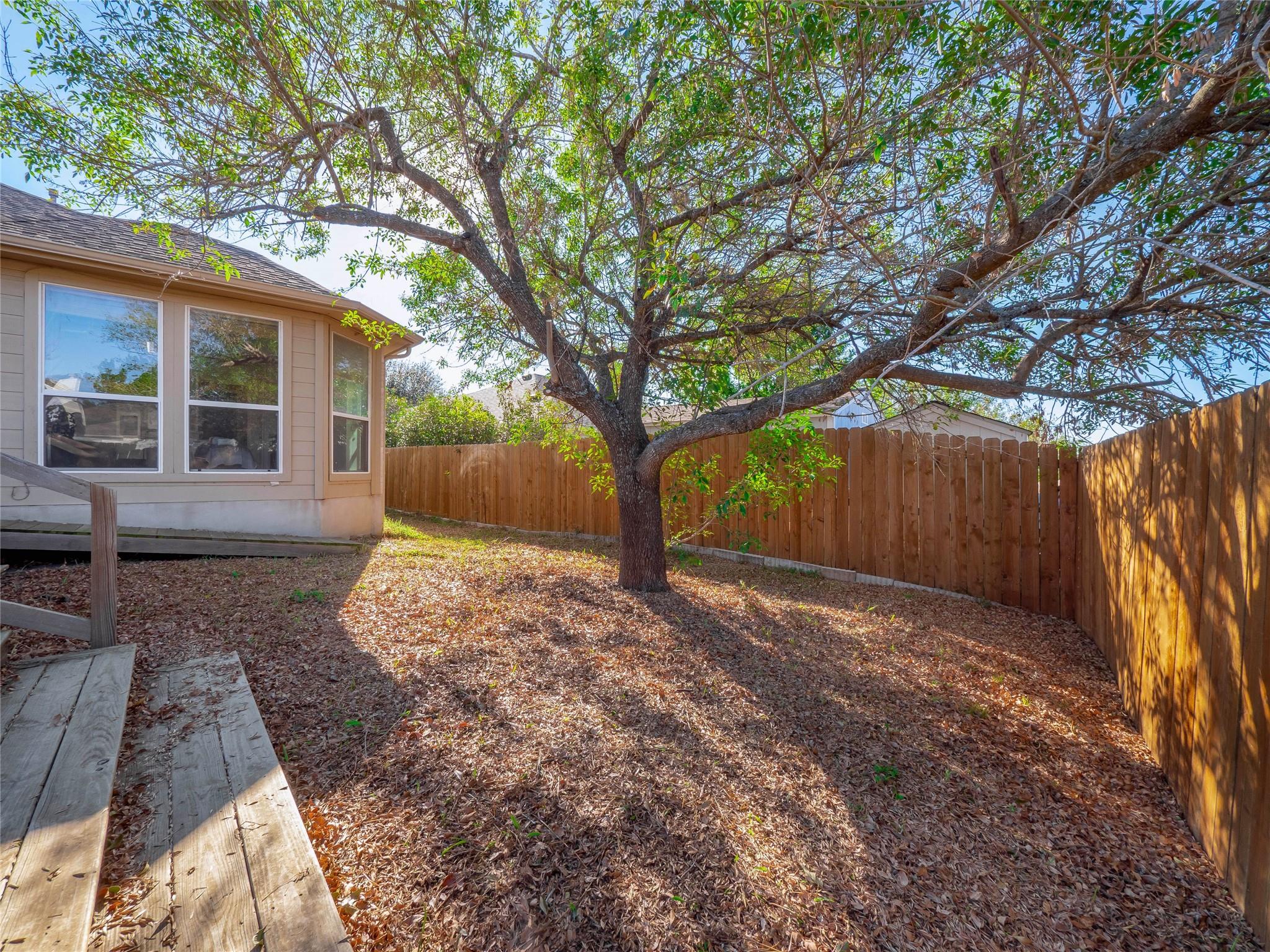 100 Antietam Trl, Elgin, TX 78621