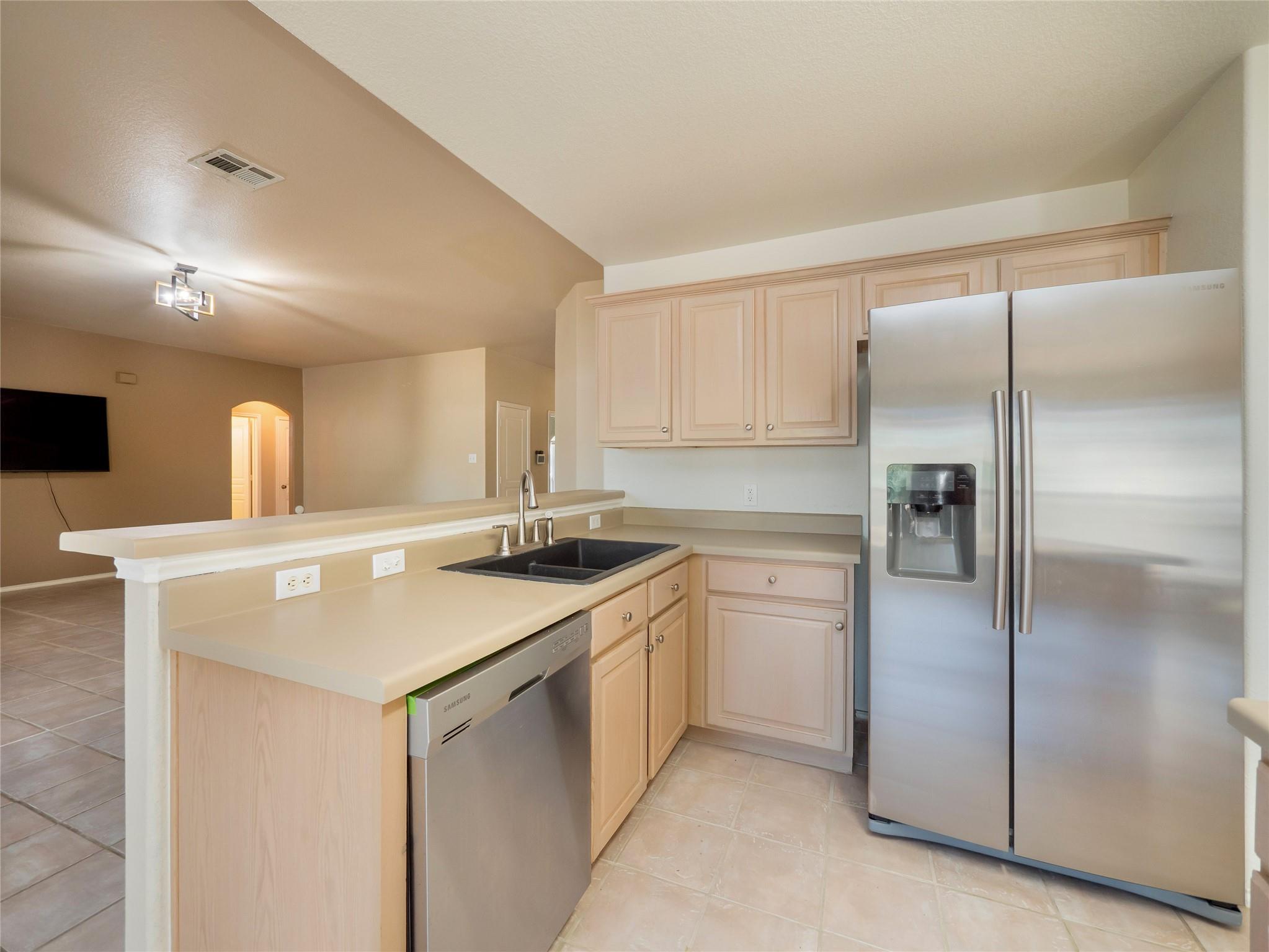 100 Antietam Trl, Elgin, TX 78621