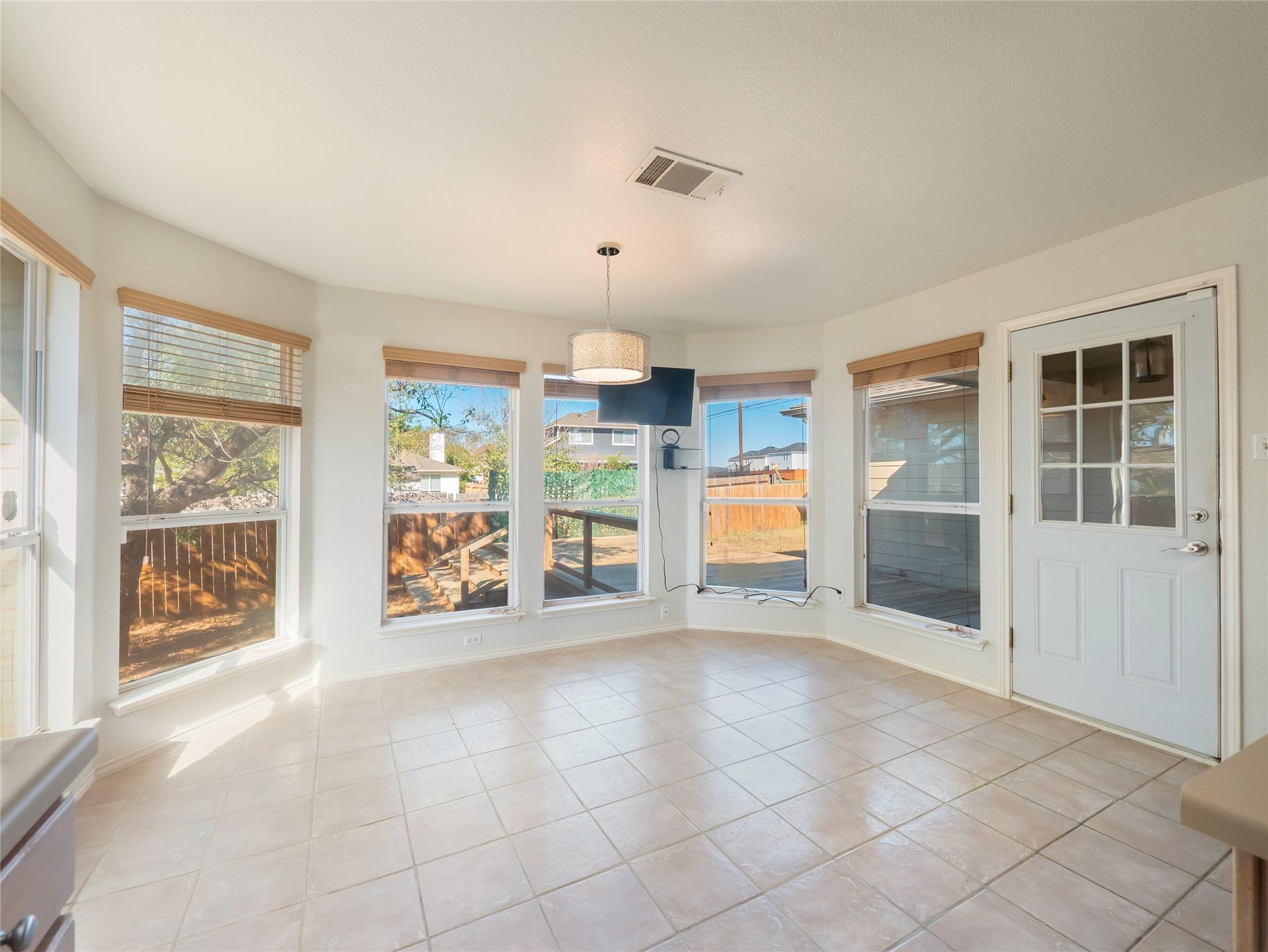 100 Antietam Trl, Elgin, TX 78621