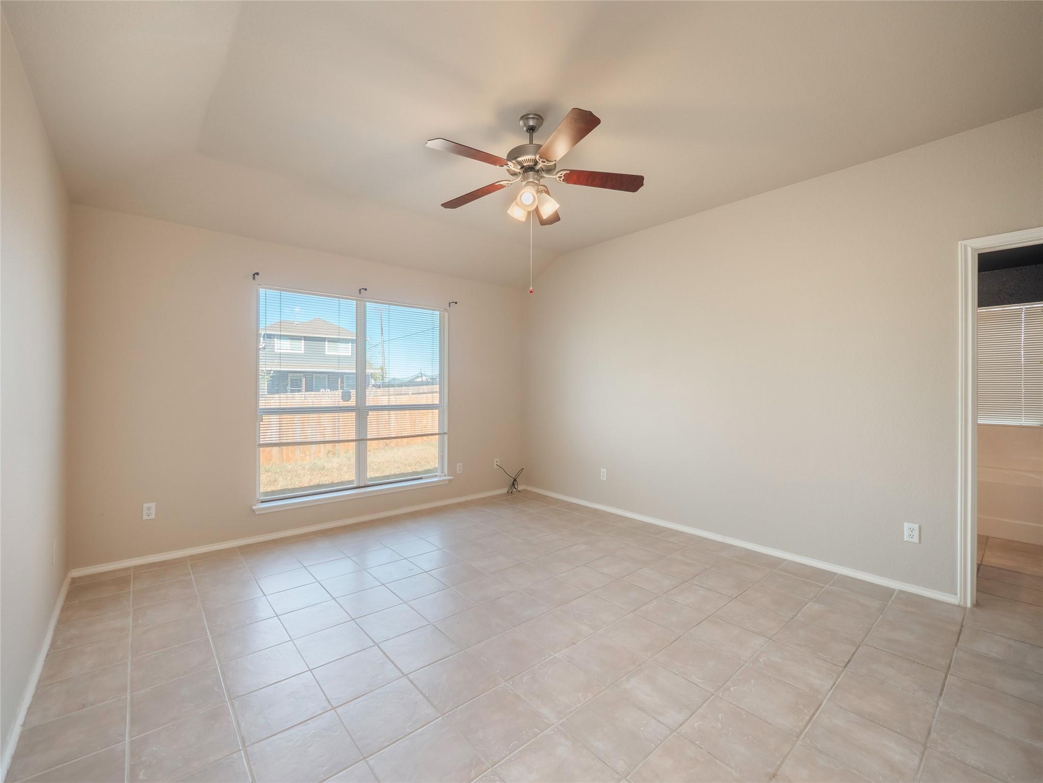 100 Antietam Trl, Elgin, TX 78621