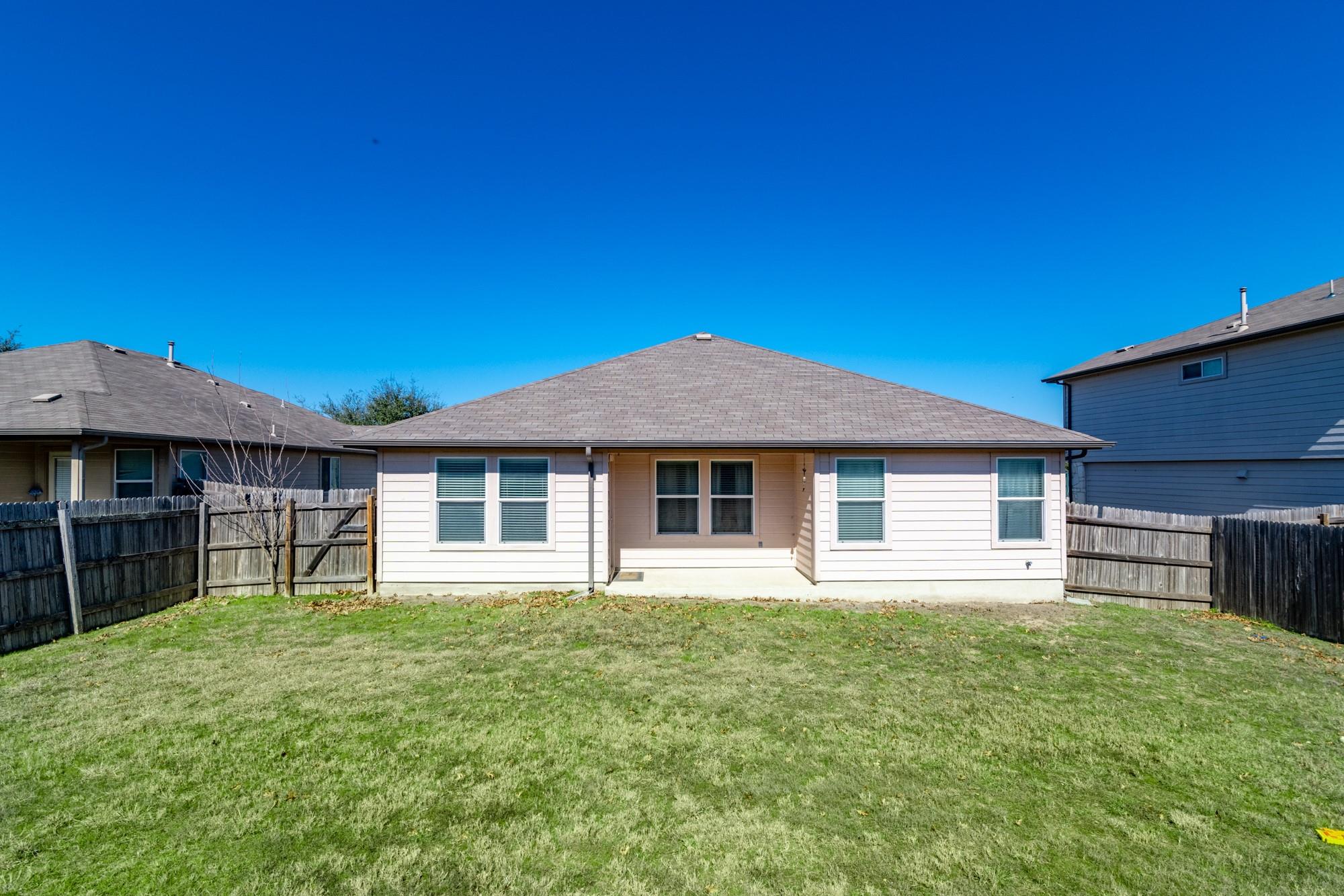 125 Voyager Cv, Kyle, TX 78640