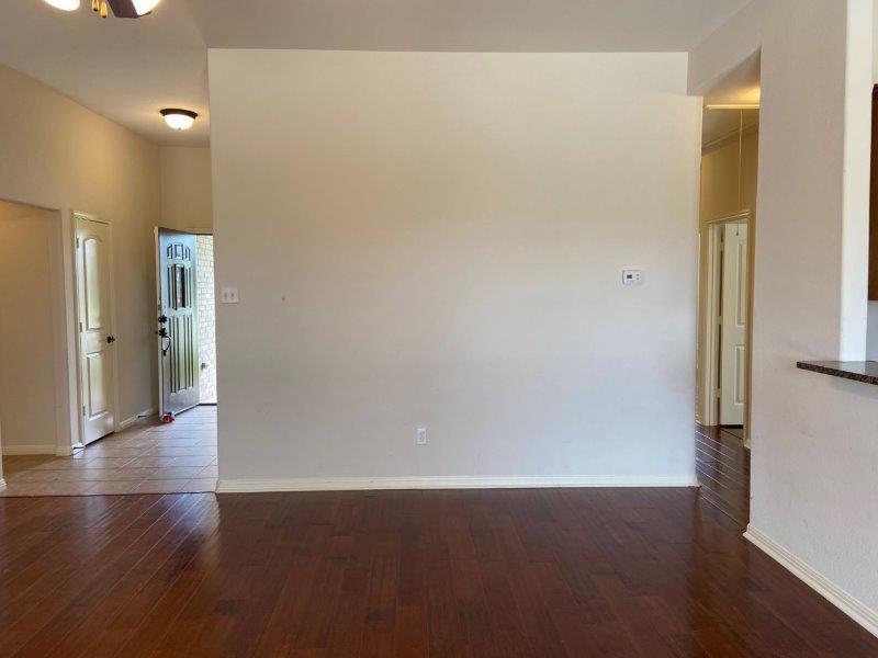 1527 Woodlands Dr, Kyle, TX 78640