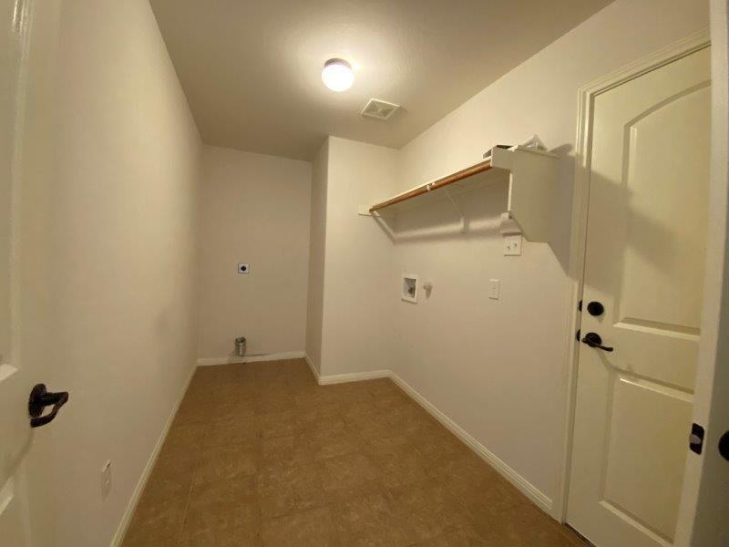 1527 Woodlands Dr, Kyle, TX 78640