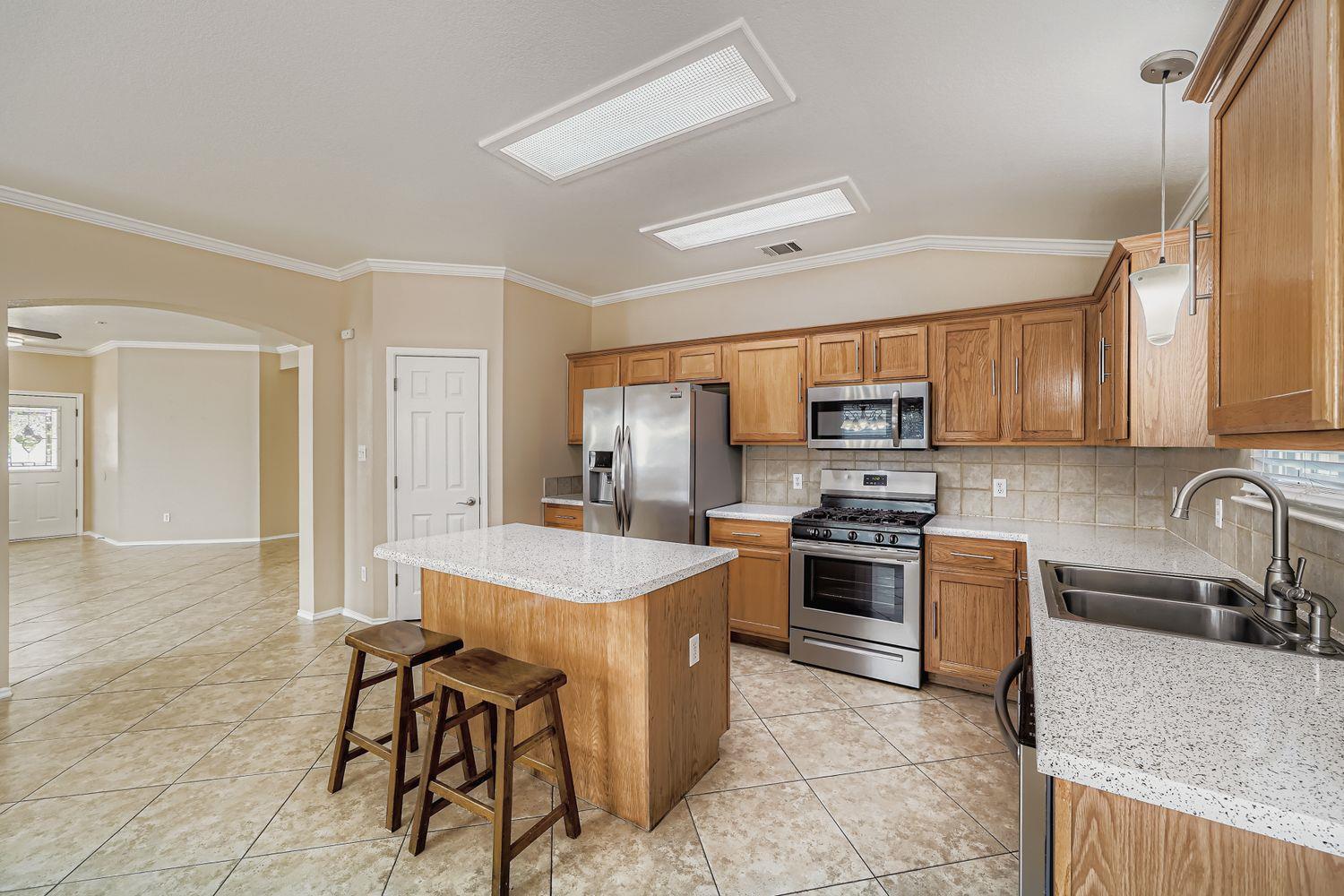 1301 Coral Cay Ln, Round Rock, TX 78664