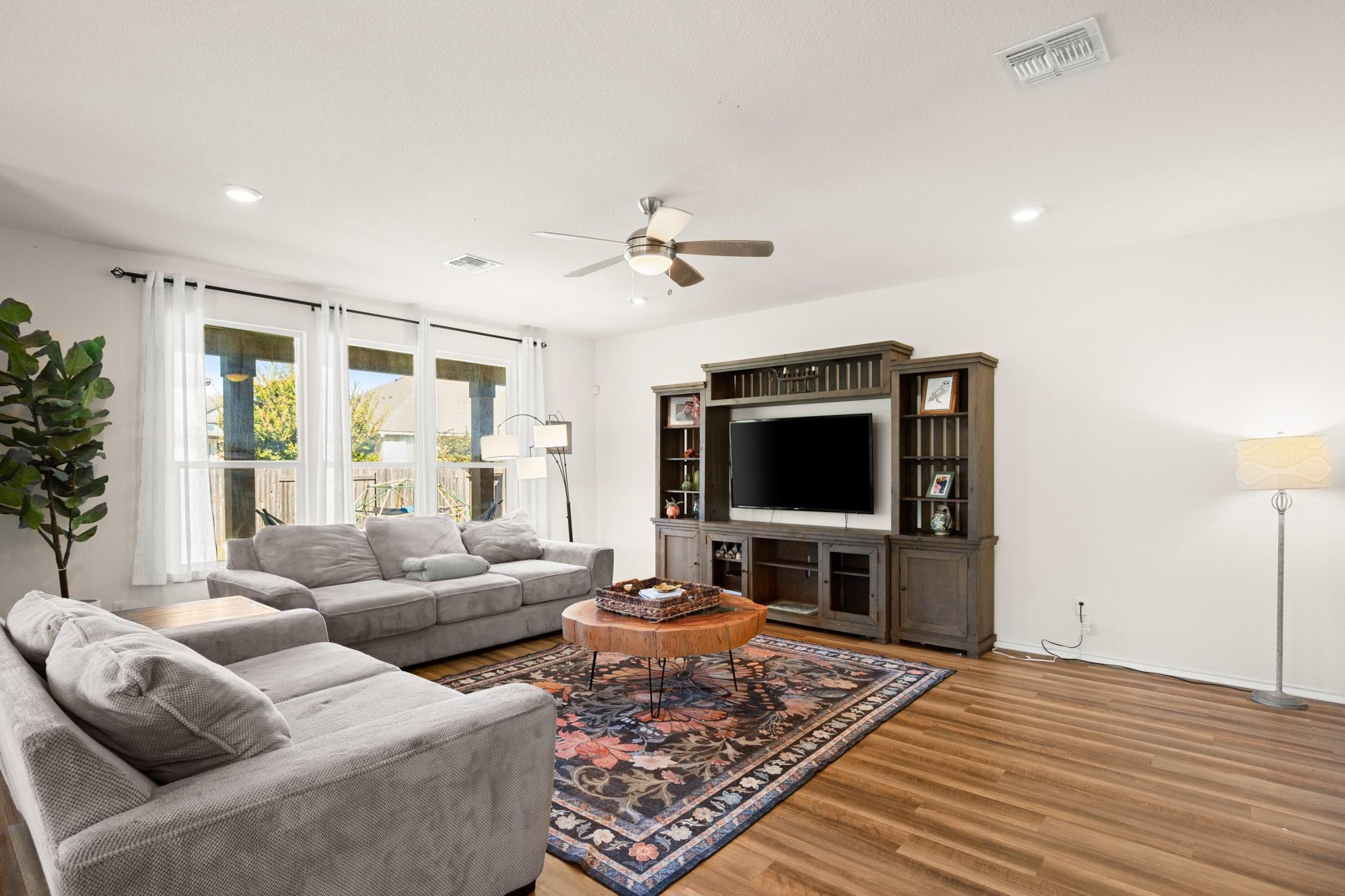 101 Kavanaugh St, Georgetown, TX 78628