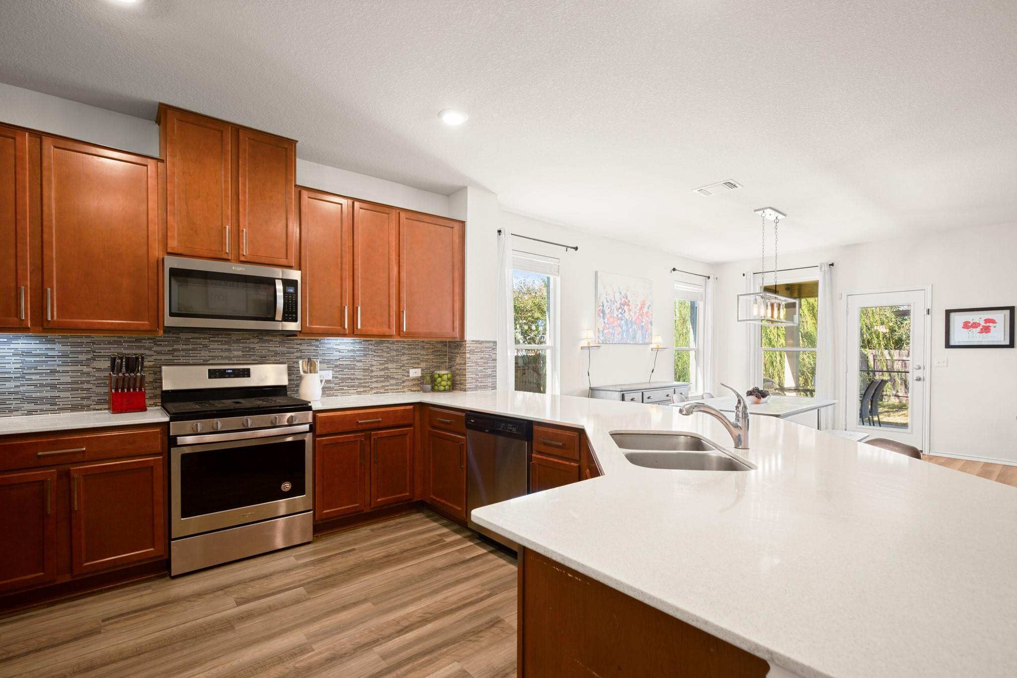 101 Kavanaugh St, Georgetown, TX 78628