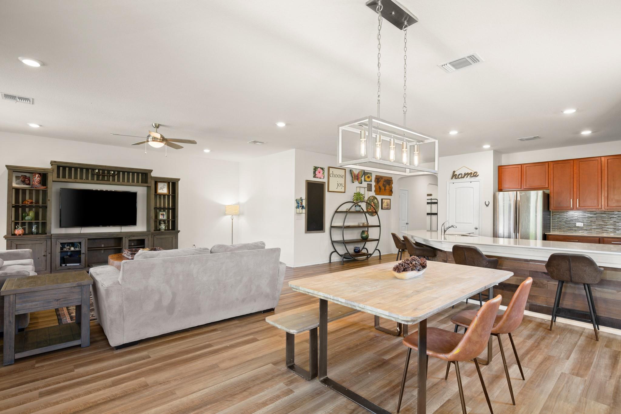 101 Kavanaugh St, Georgetown, TX 78628