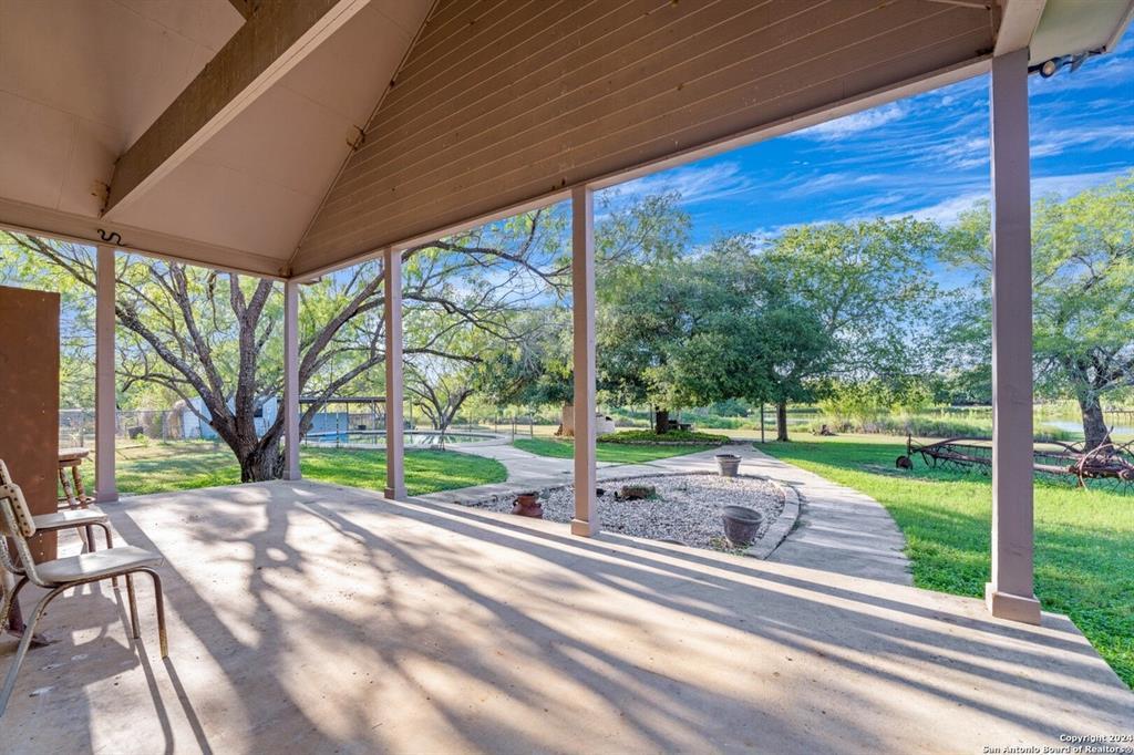 6170 County Road 332, Jourdanton, TX 78026