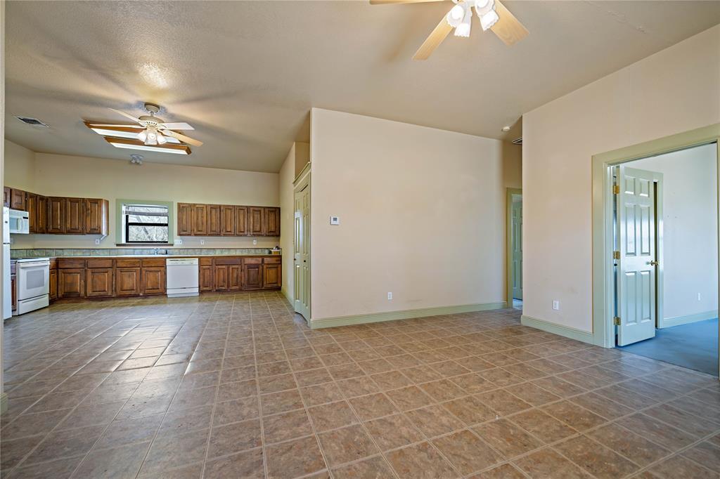 6170 County Road 332, Jourdanton, TX 78026