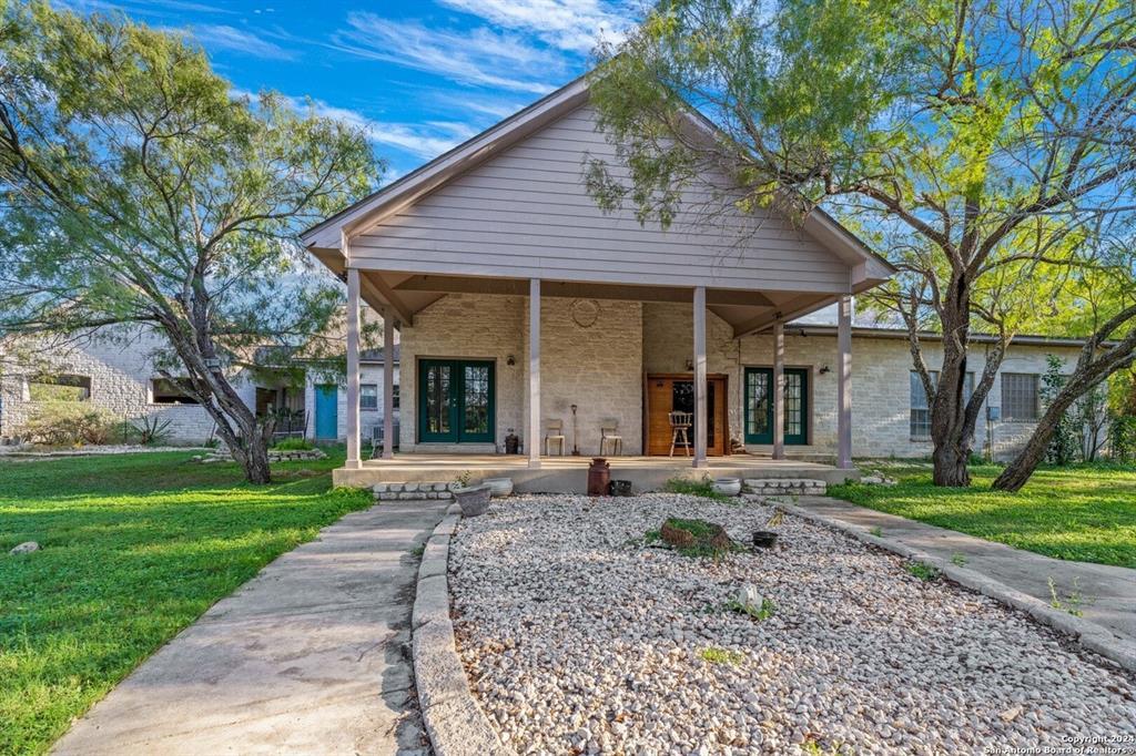 6170 County Road 332, Jourdanton, TX 78026