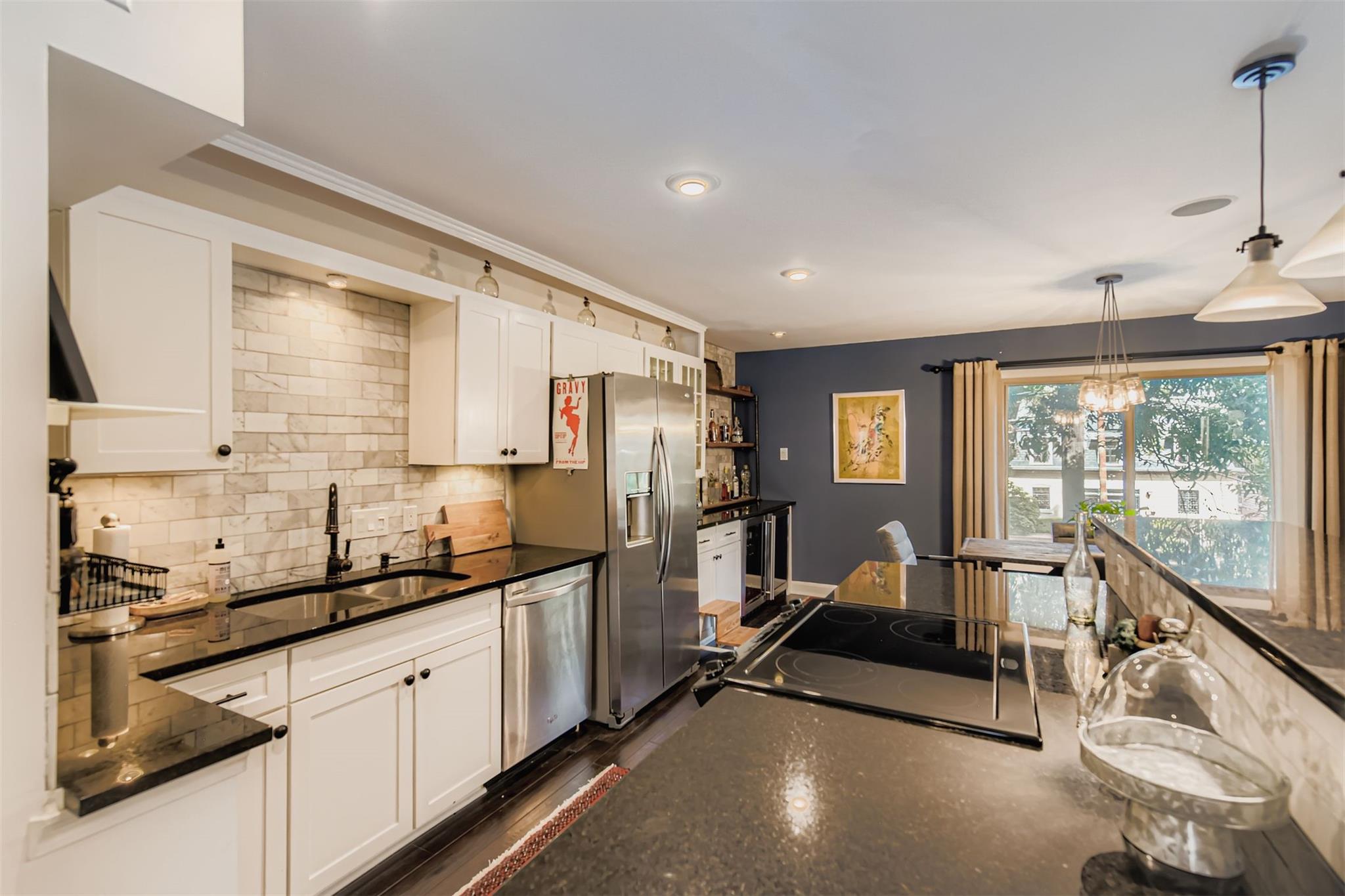 505 W 7th St # 210, Austin, TX 78701