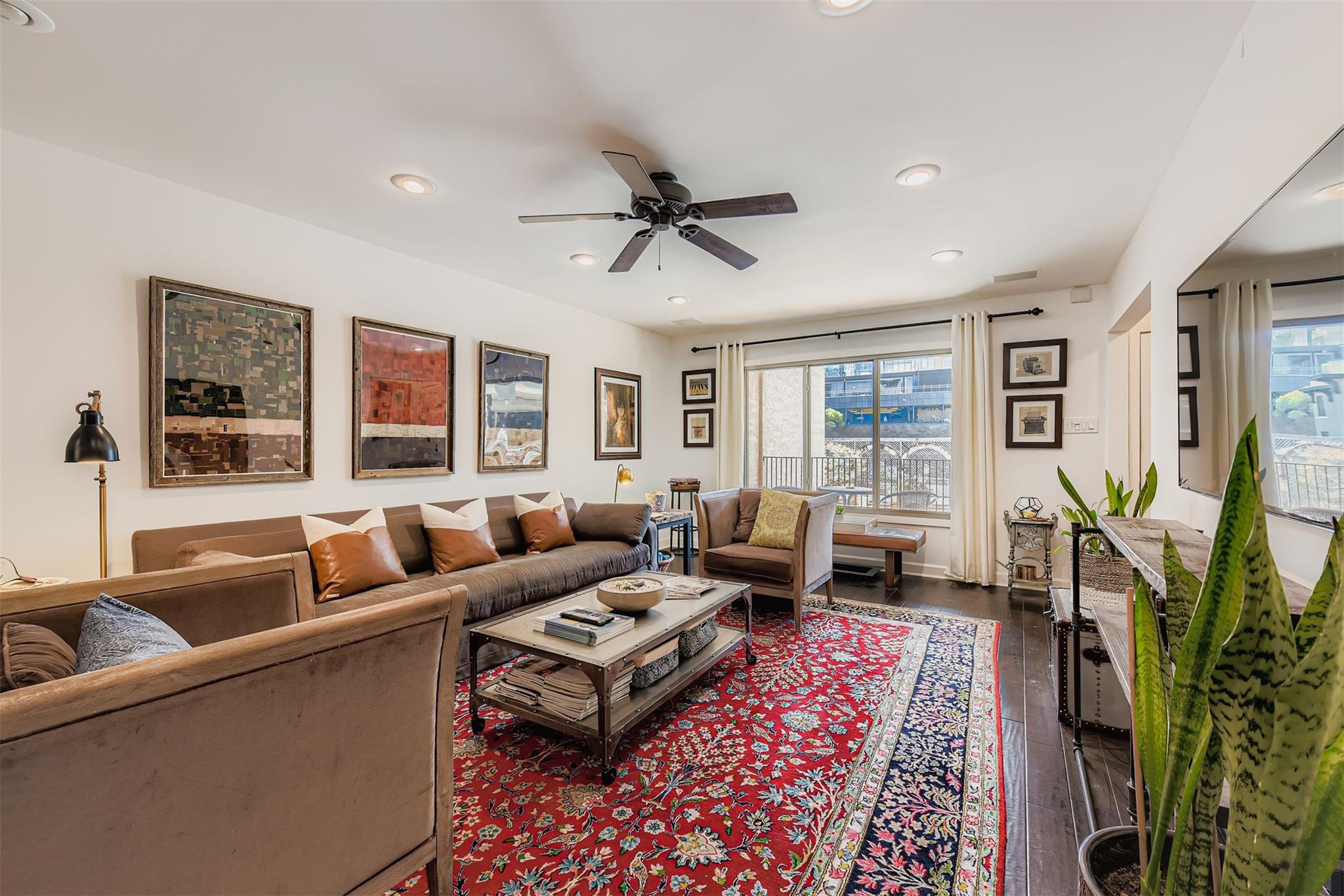 505 W 7th St # 210, Austin, TX 78701