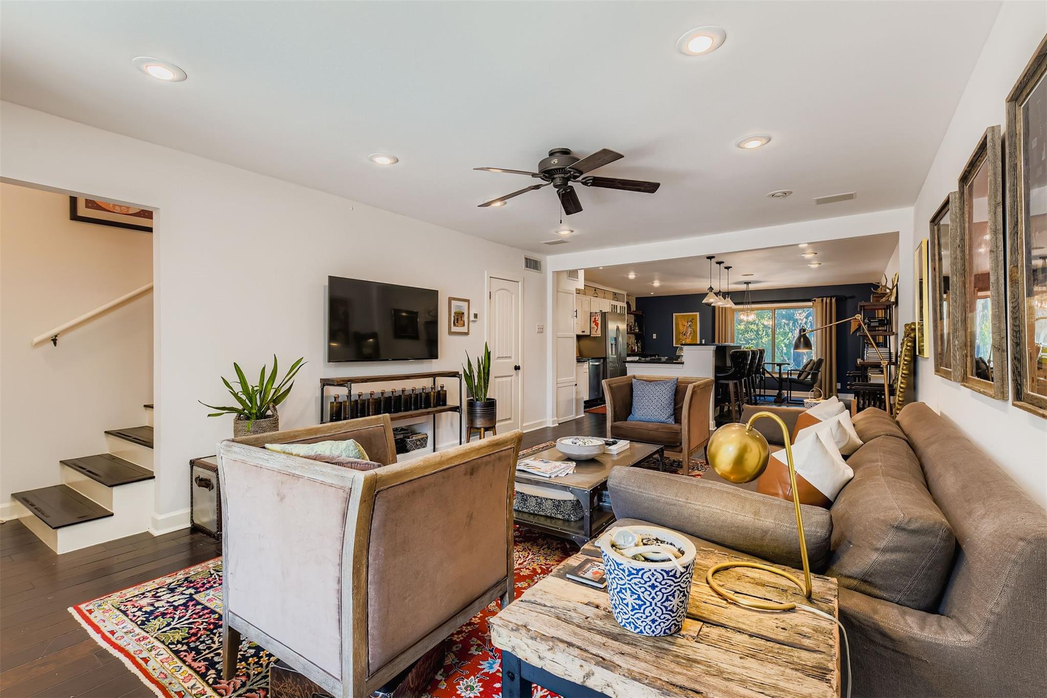 505 W 7th St # 210, Austin, TX 78701