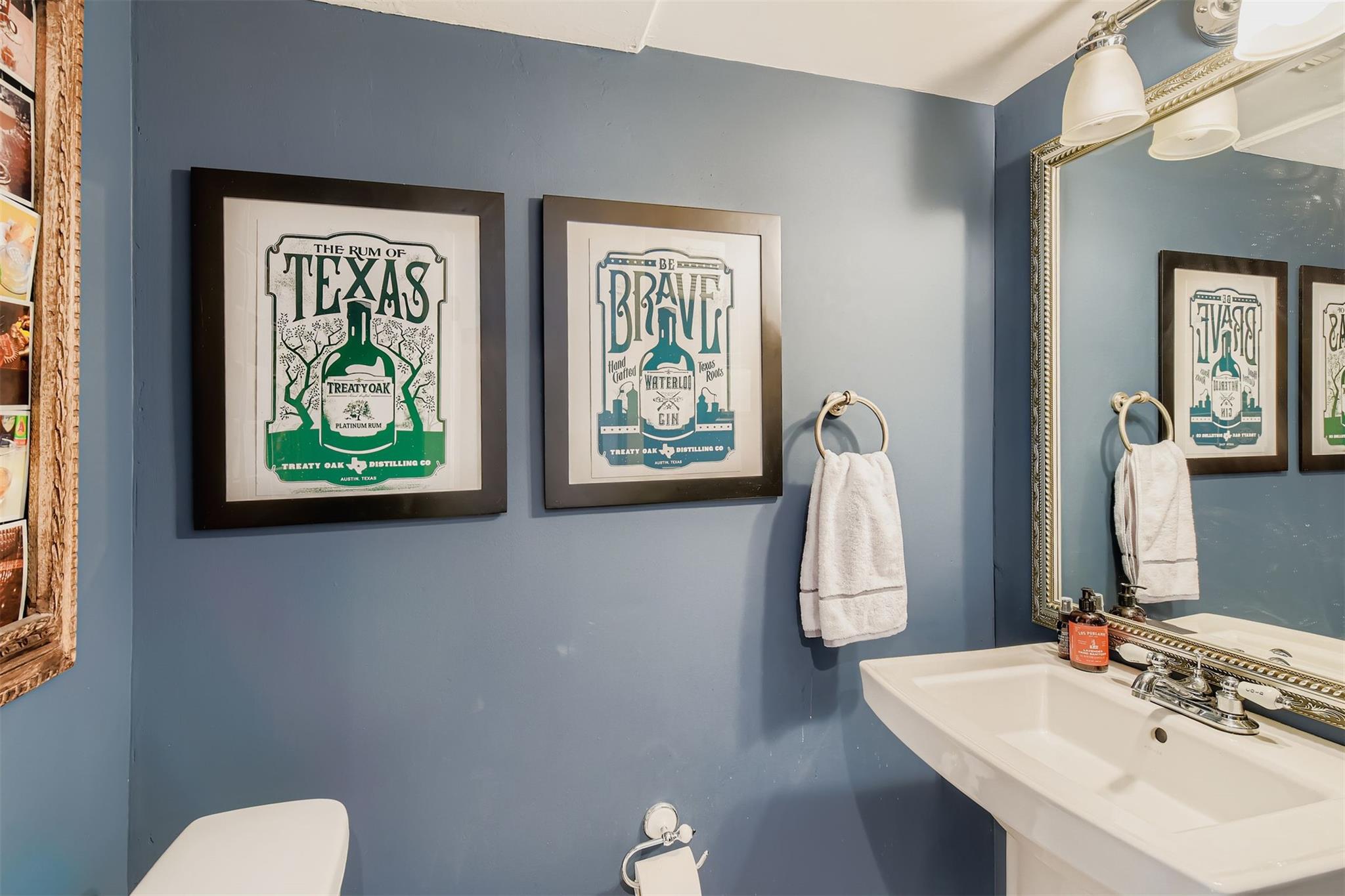 505 W 7th St # 210, Austin, TX 78701