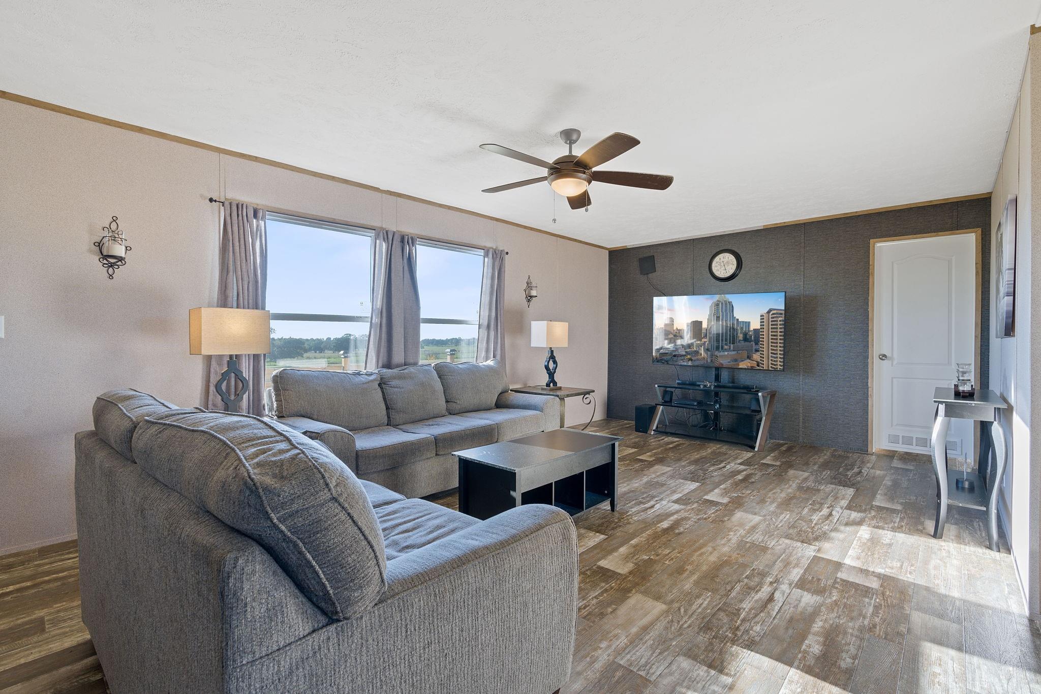 5897 Old Colony Line Rd, Lockhart, TX 78644