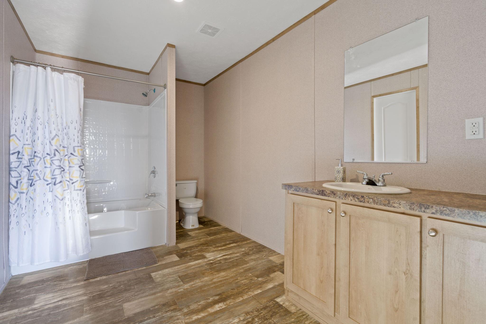 5897 Old Colony Line Rd, Lockhart, TX 78644