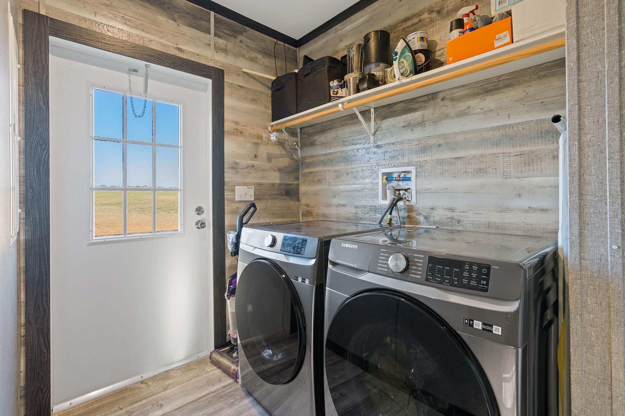 5897 Old Colony Line Rd, Lockhart, TX 78644