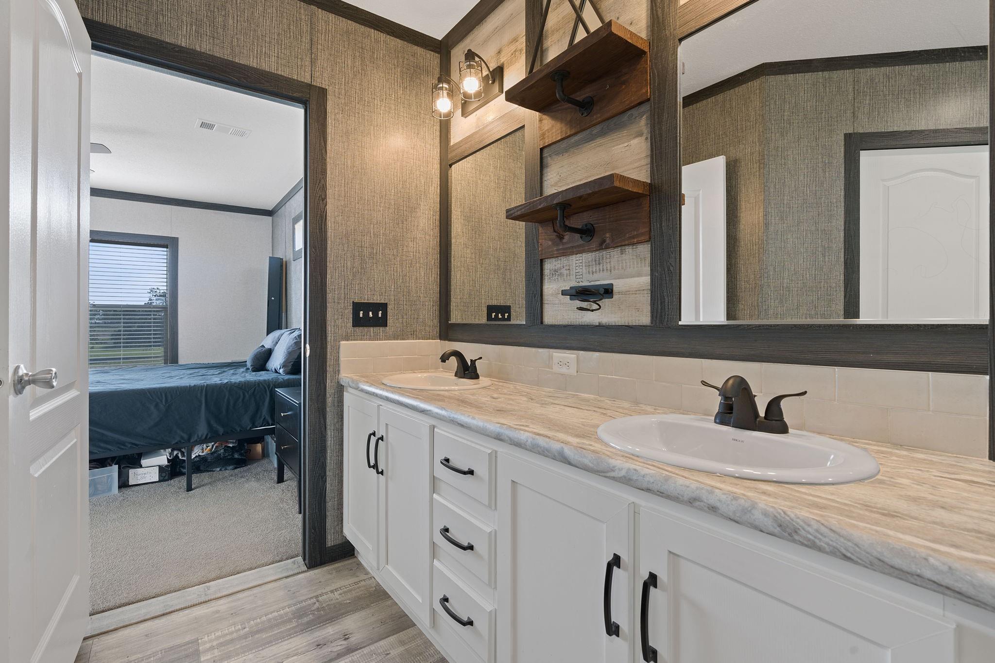 5897 Old Colony Line Rd, Lockhart, TX 78644