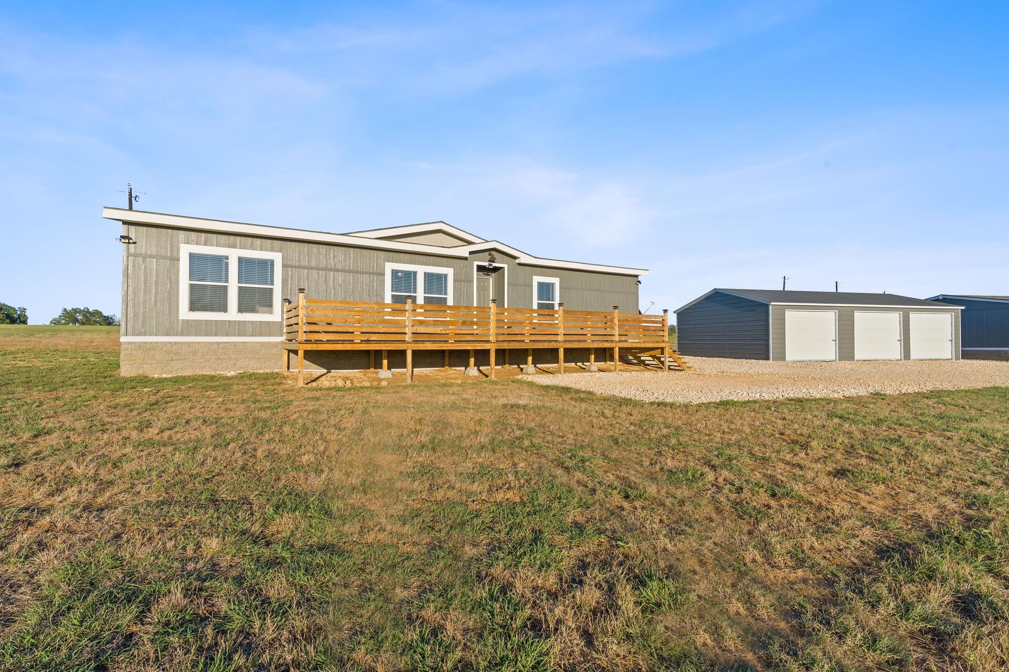 5897 Old Colony Line Rd, Lockhart, TX 78644