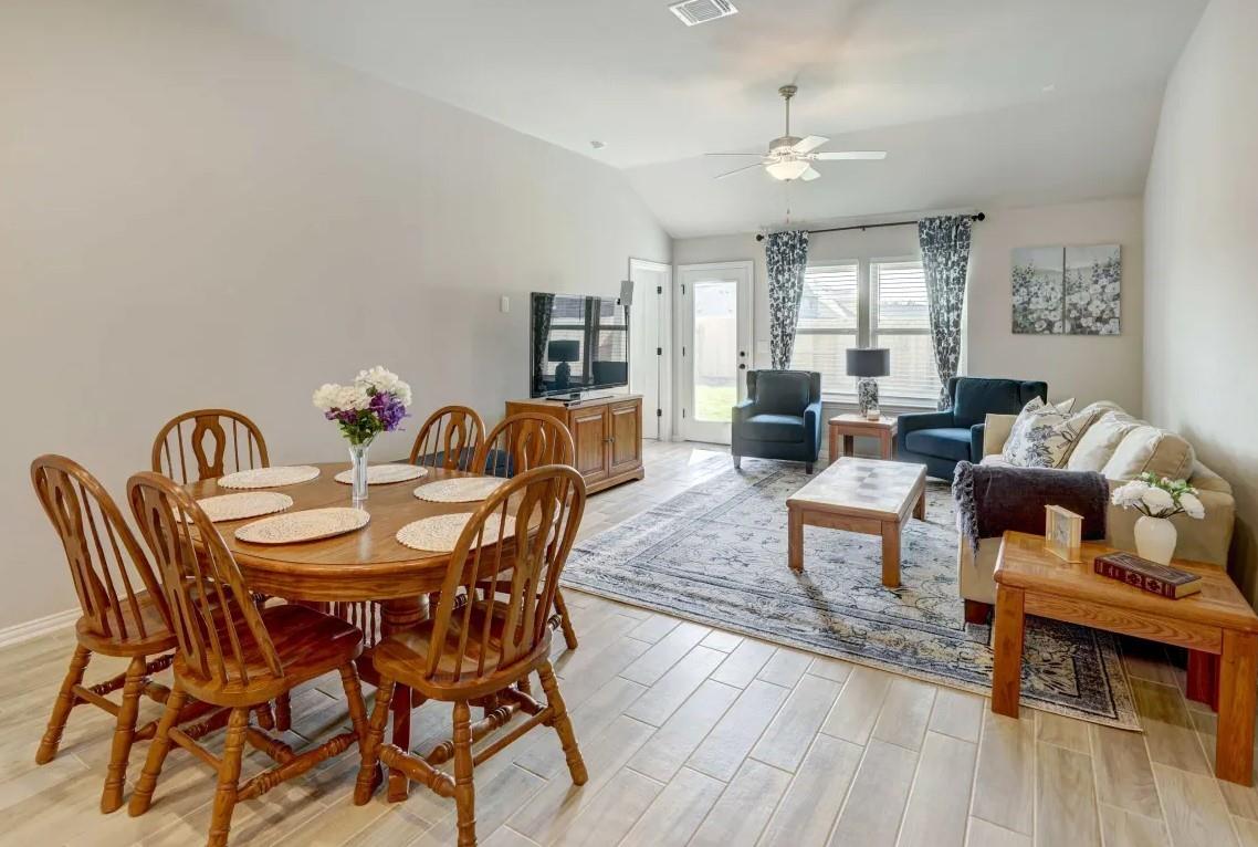 159 Periwinkle Ln, Bastrop, TX 78602