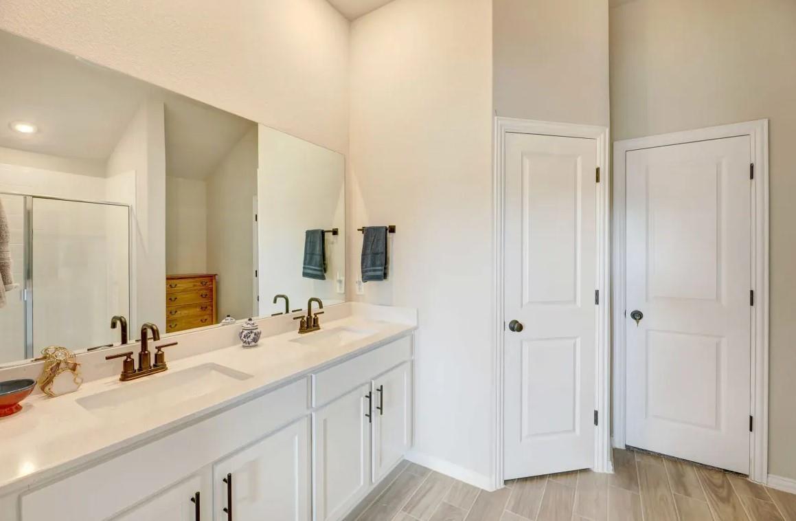 159 Periwinkle Ln, Bastrop, TX 78602