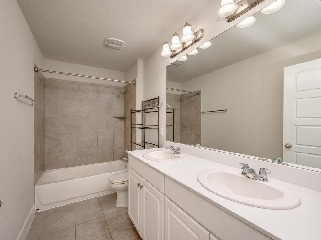 305 Bridgeford Dr, Austin, TX 78745