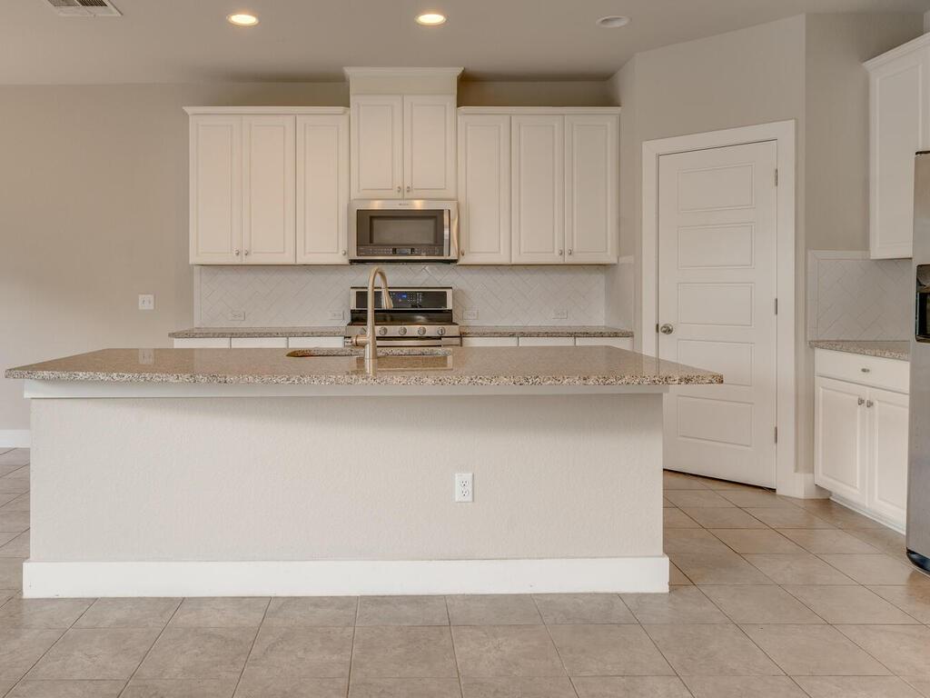 305 Bridgeford Dr, Austin, TX 78745