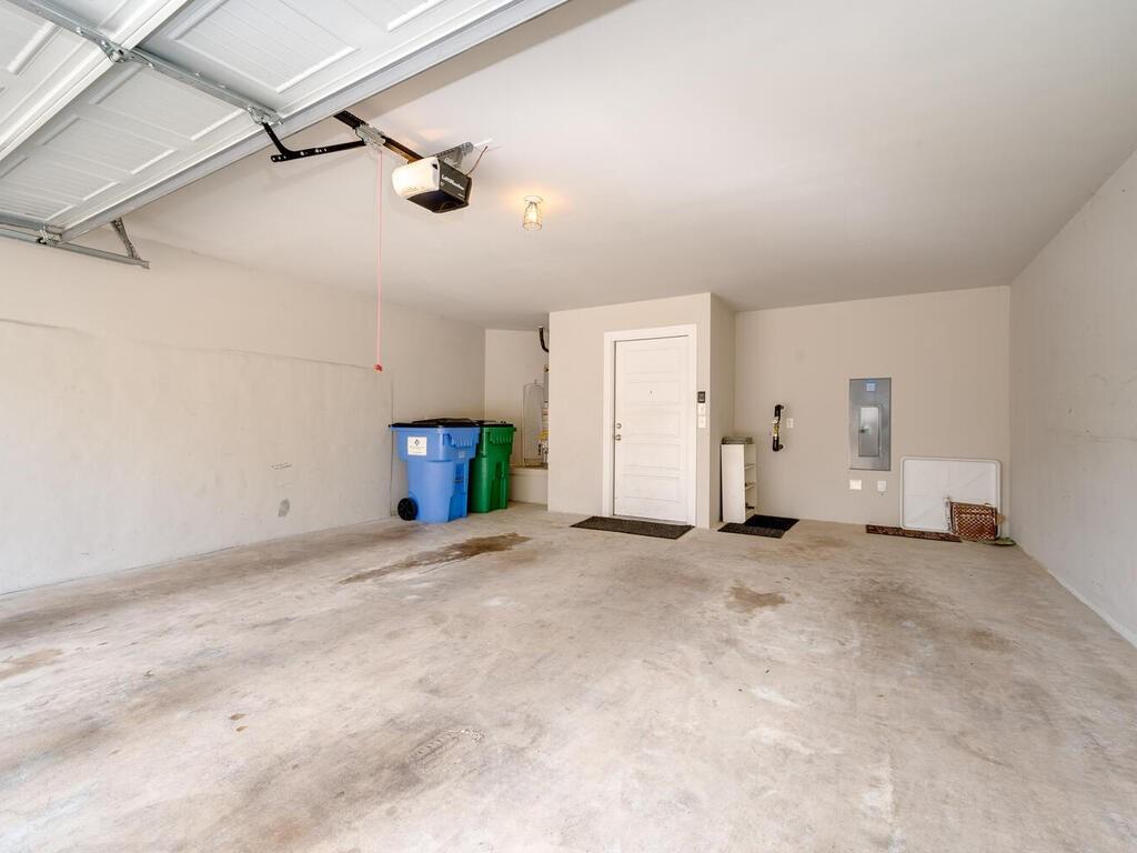 305 Bridgeford Dr, Austin, TX 78745