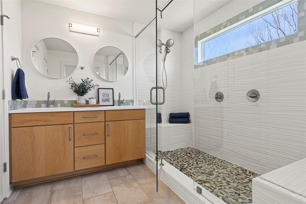 1716 Adina St, Austin, TX 78721