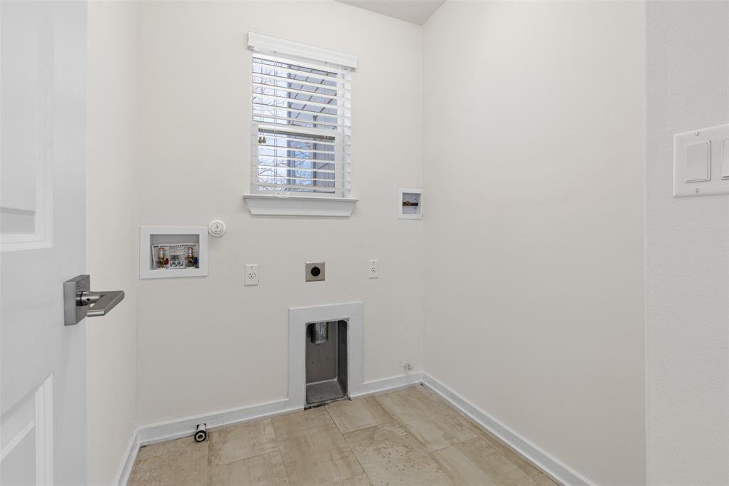 1716 Adina St, Austin, TX 78721