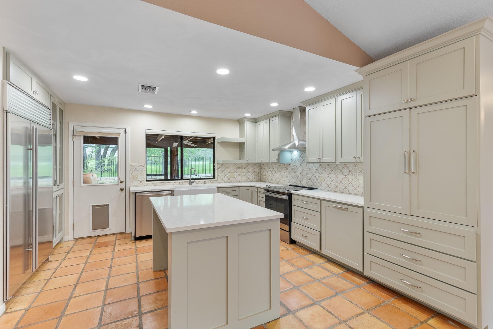 206 Blue Ground, Horseshoe Bay, TX 78657