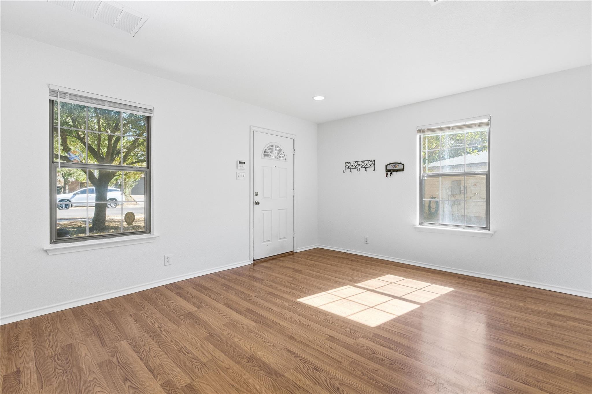 216 Capistrano Dr, San Marcos, TX 78666