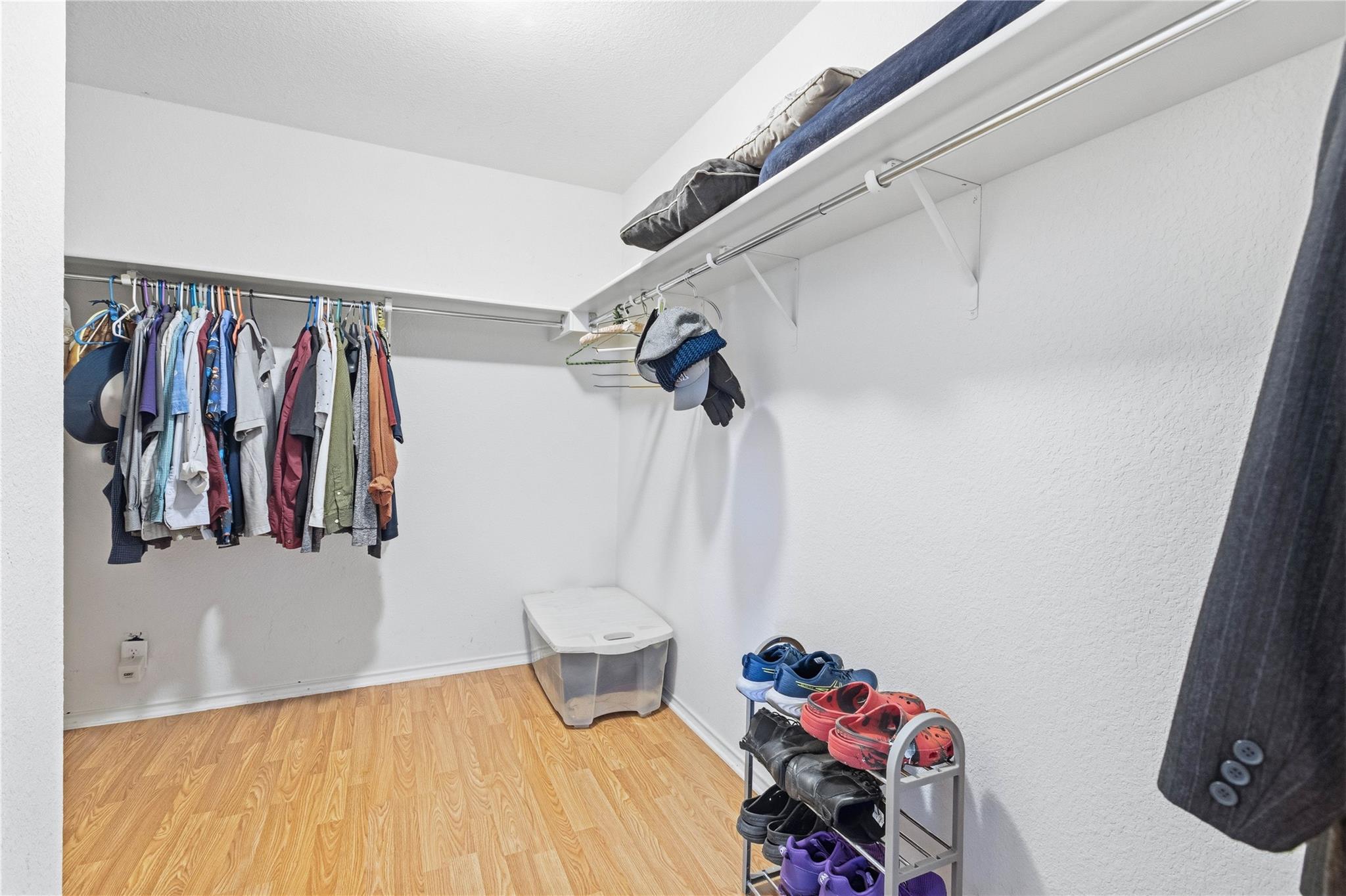 216 Capistrano Dr, San Marcos, TX 78666