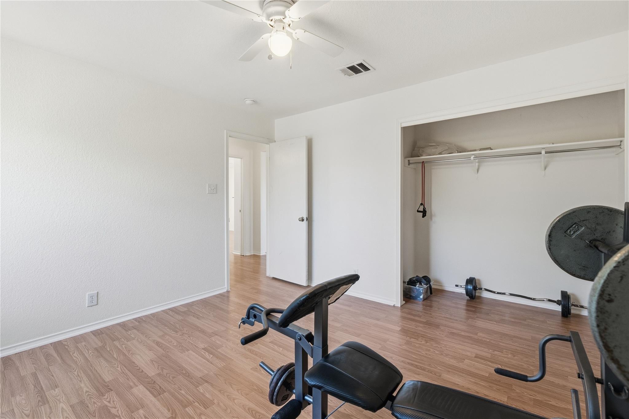 216 Capistrano Dr, San Marcos, TX 78666